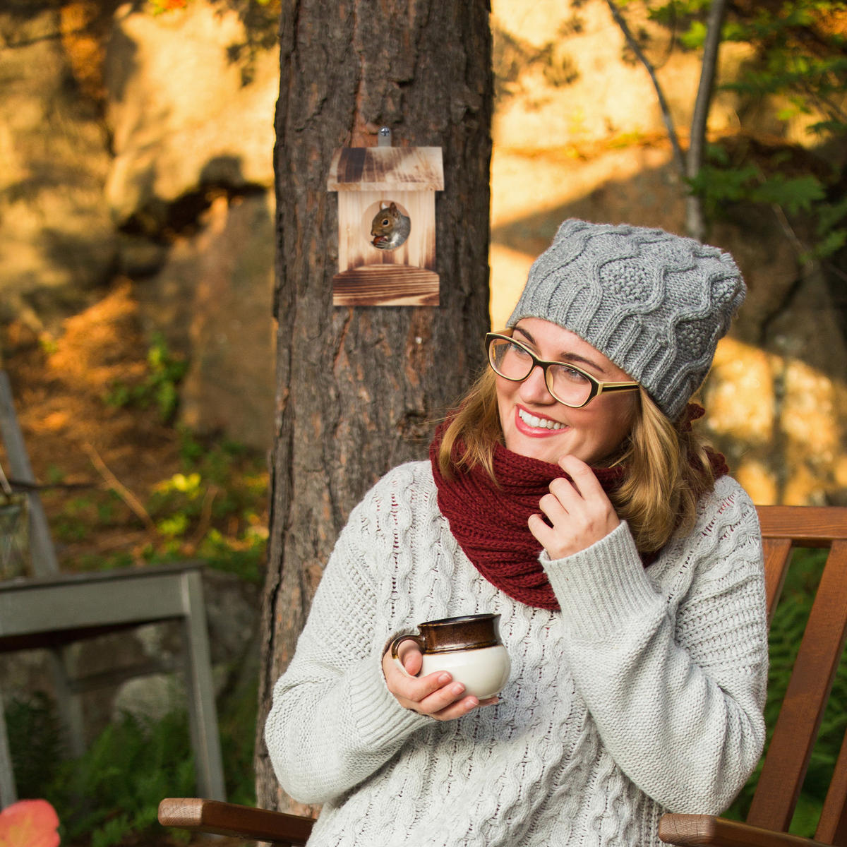 EICHHÖRNCHEN Futterhaus - Braun, Holz (12/17.5/25cm) - Relaxdays