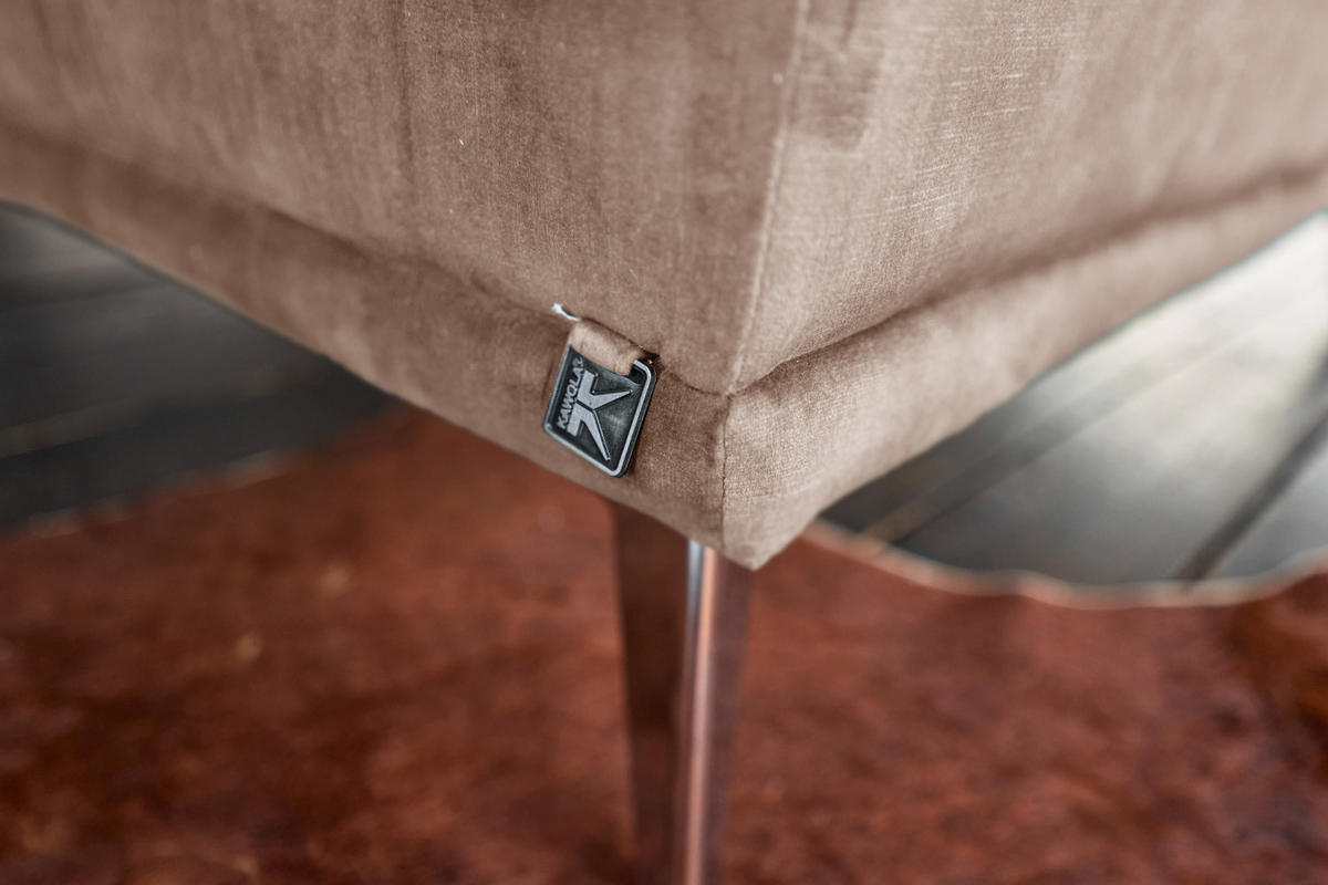 HOCKER WIOLO Taupe Velvet - Taupe/Silberfarben, Textil/Metall (110/42/110cm) - KAWOLA