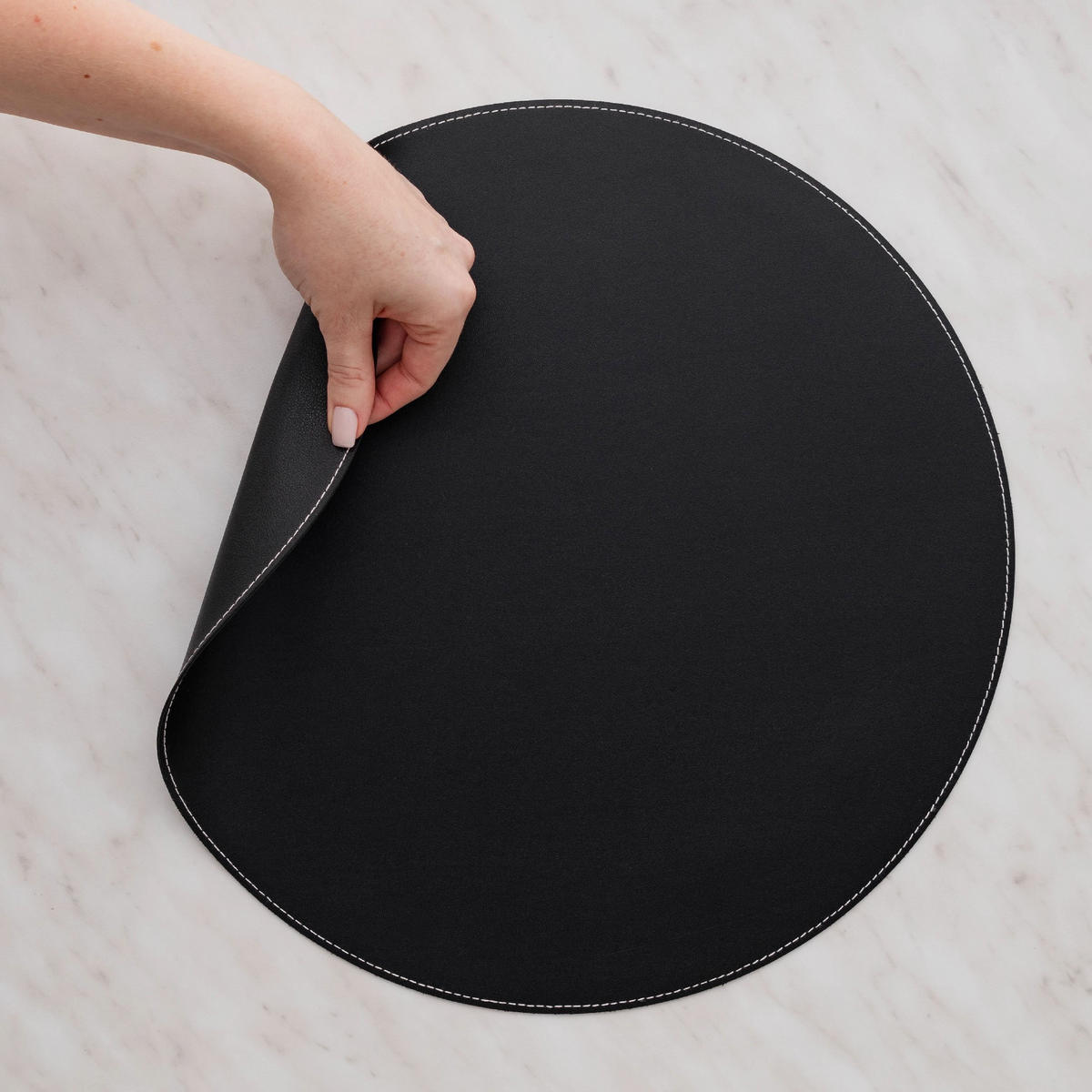 DEKORATIVES TISCHSET Mogen - Schwarz, Kunststoff (38cm) - home&you