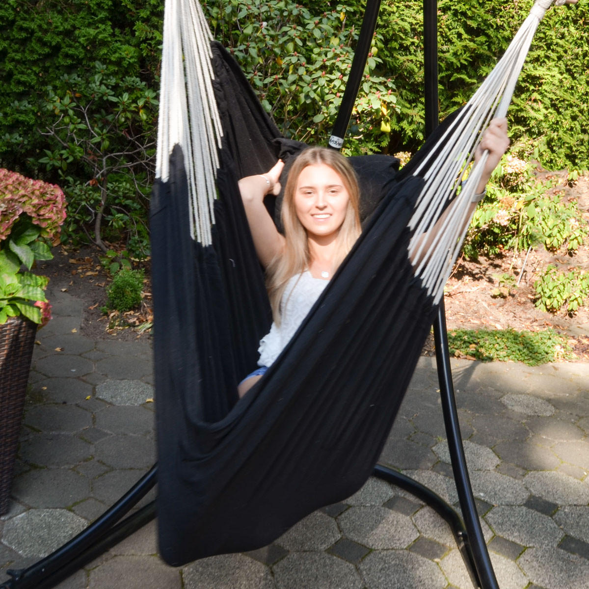 XXL-HÄNGESESSEL mit Kissen und Seitenfach, 220/120cm, Schwarz - Schwarz, Textil (120/145/220cm) - Amanka