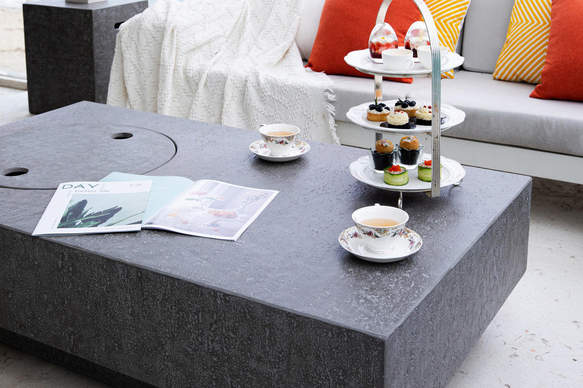 FEUERTISCH Metropolis Gasfeuerstelle aus GFRC-Beton 142/81/35 cm - Hellgrau, Naturmaterialien (81/35/142cm) - Elementi