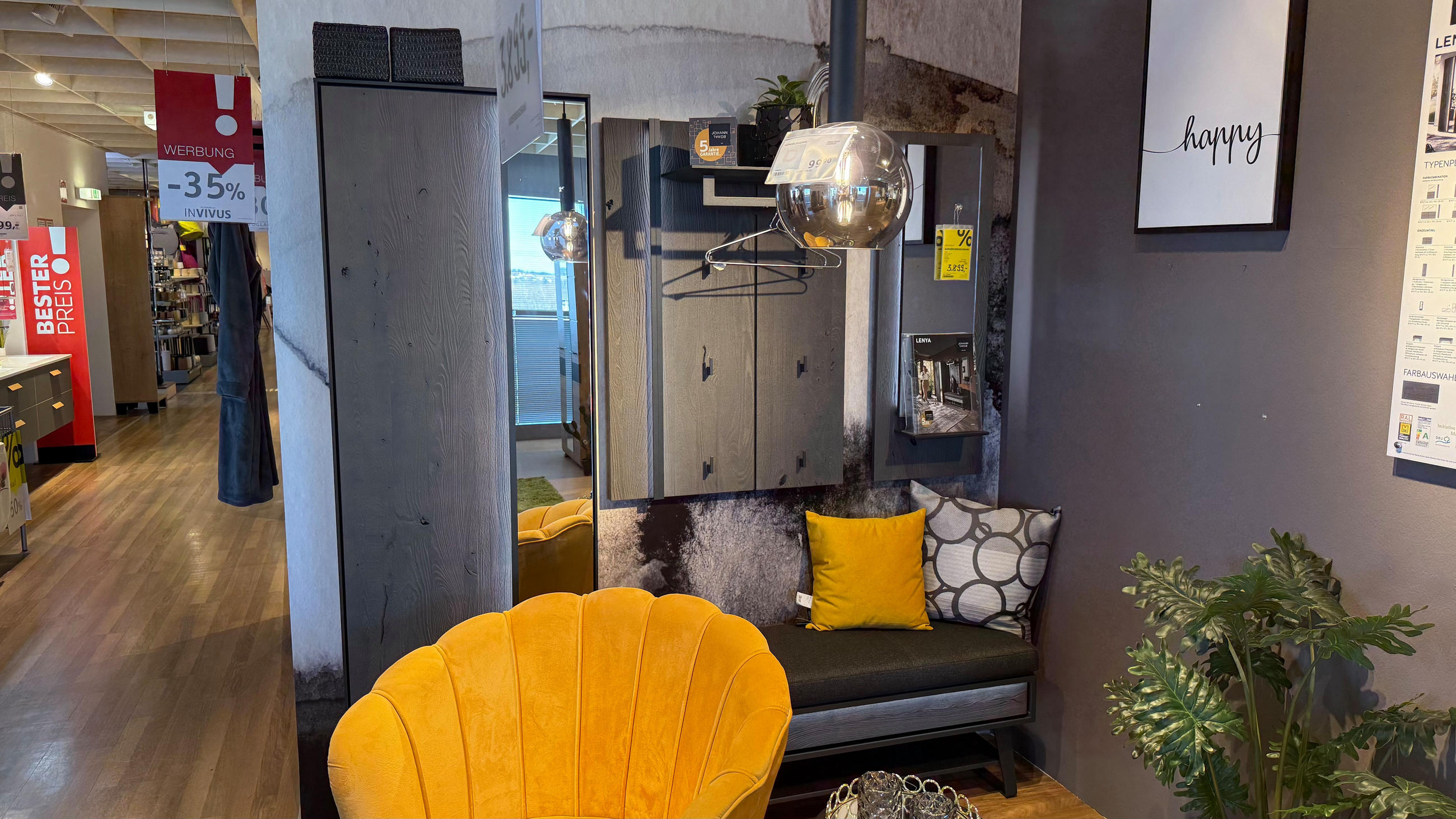 Vorzimmer Lenya - Johann Jakob