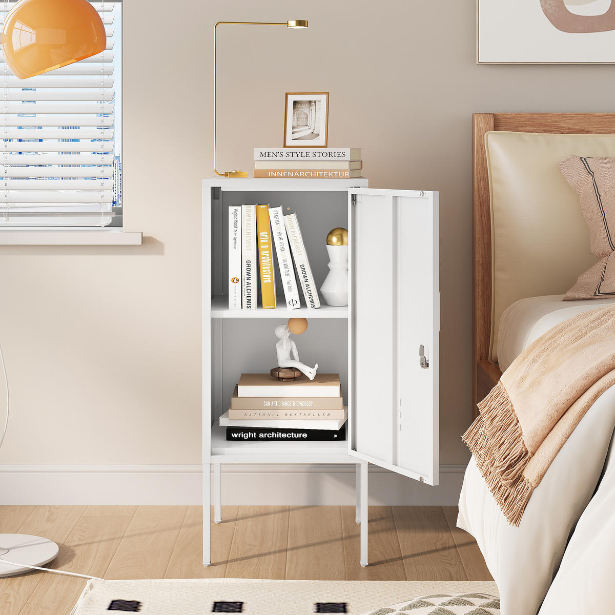 NOČNÍ SKŘÍŇ Hausjärvi - bílá, kov (35/82/35cm) - [en.casa]