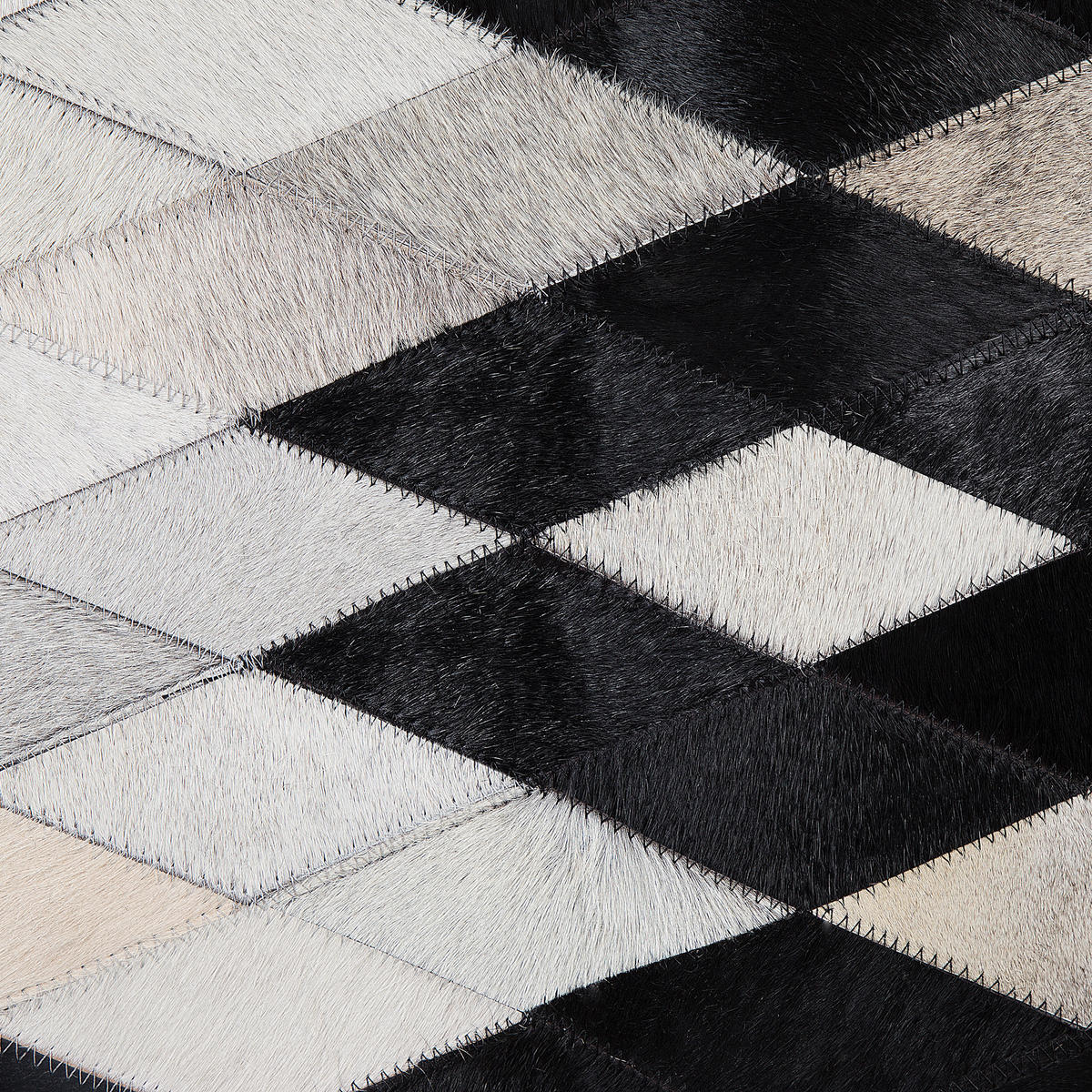 KURZFLOR-TEPPICH Maldan 200/140 cm - Schwarz, Fell (140/200cm) - Beliani