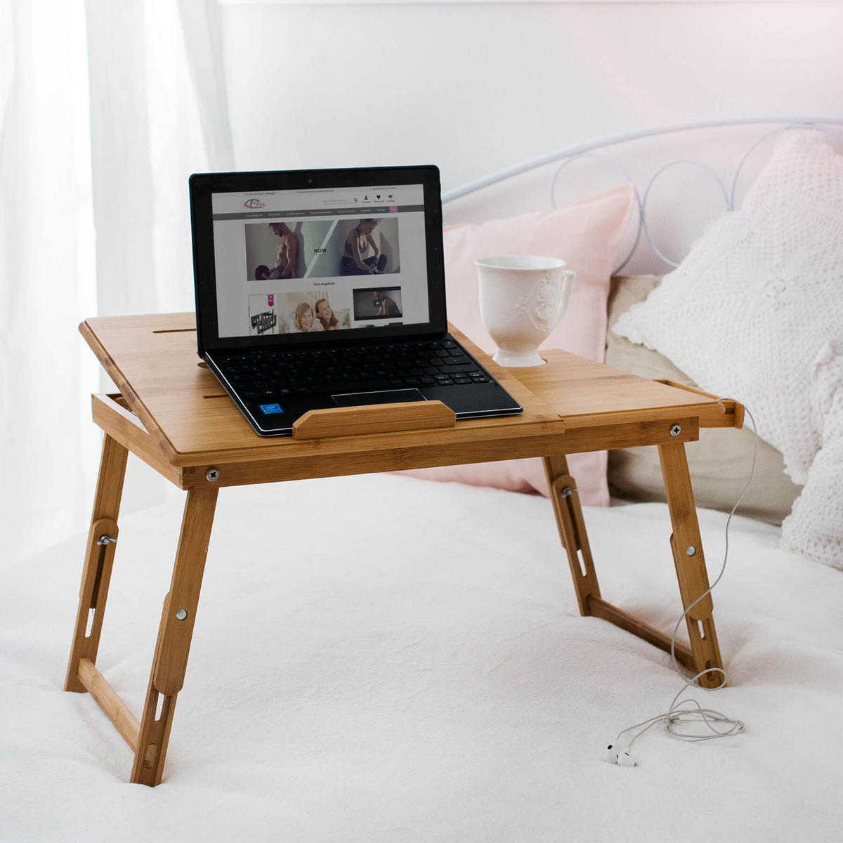 LAPTOPTISCH Helene,55 x 35 x 26 cm,braun - Braun, Holz (55/35/26cm) - tectake