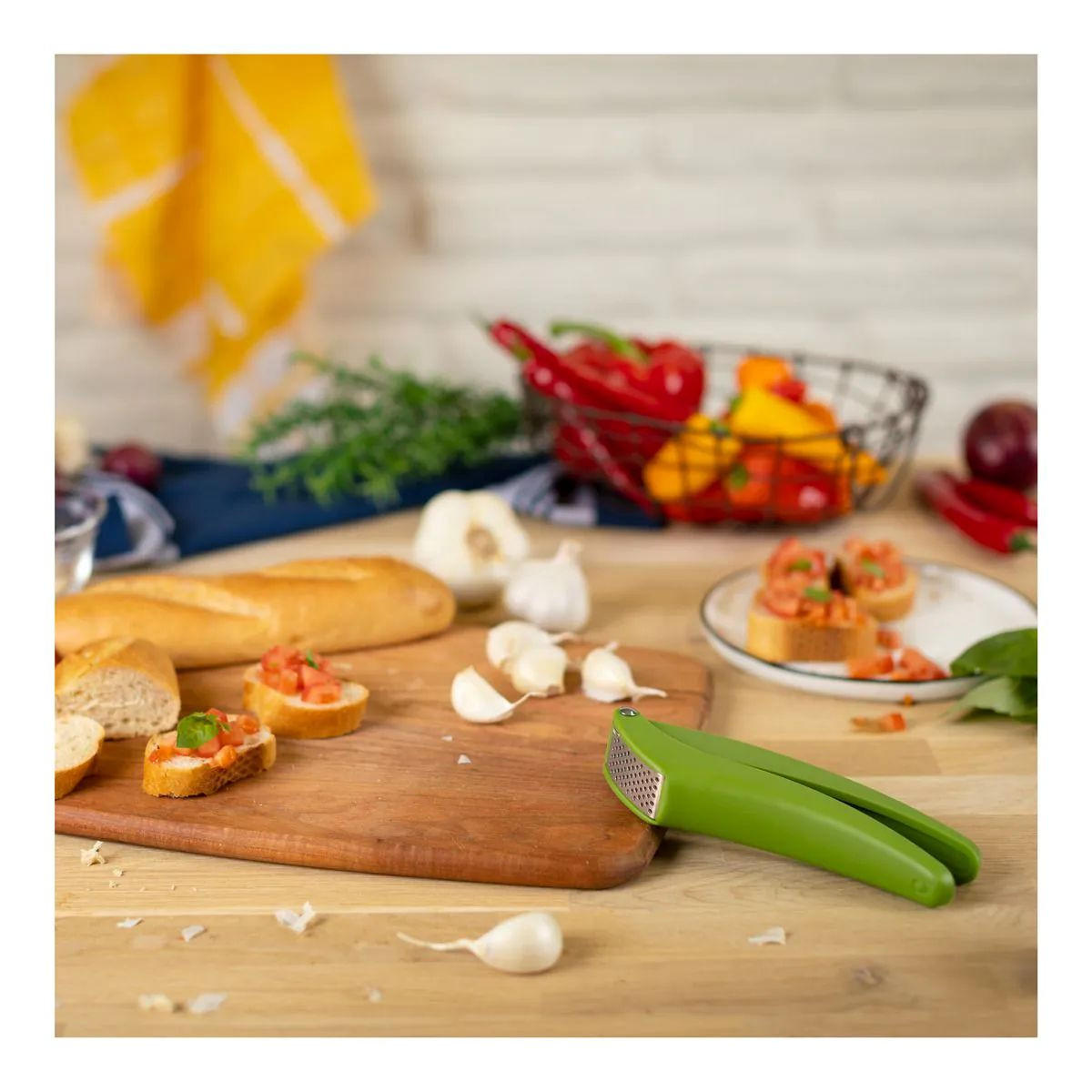 KNOBLAUCHPRESSE Easy Clean grün - Grün, Metall (16.8cm) - Kuhn Rikon