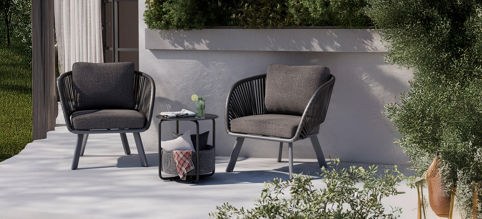 záhradný nábytok, kreslo do záhrady, čierna stoilčka do záhrady, komfortné sedenie v záhrade