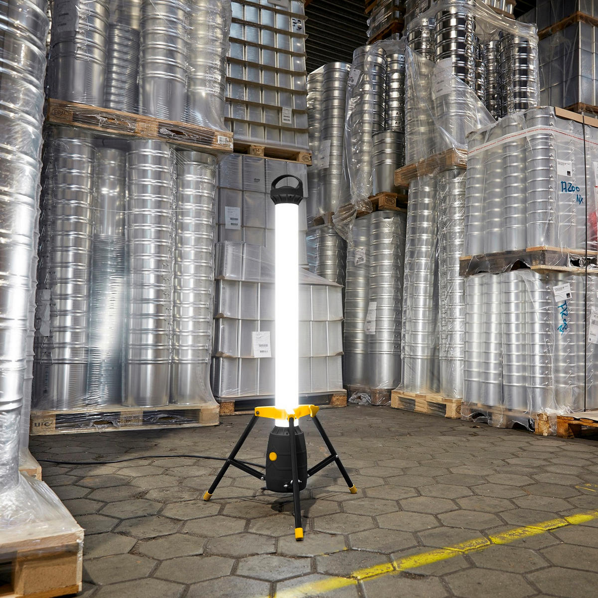 LED-TURM-BAUSTRAHLER - 360° Lichtauslass für Innen- und Außenbereich, dimmbar, 110cm hoch, 2er-Set - Gelb/Schwarz, Kunststoff (57/57/123cm) - Northpoint