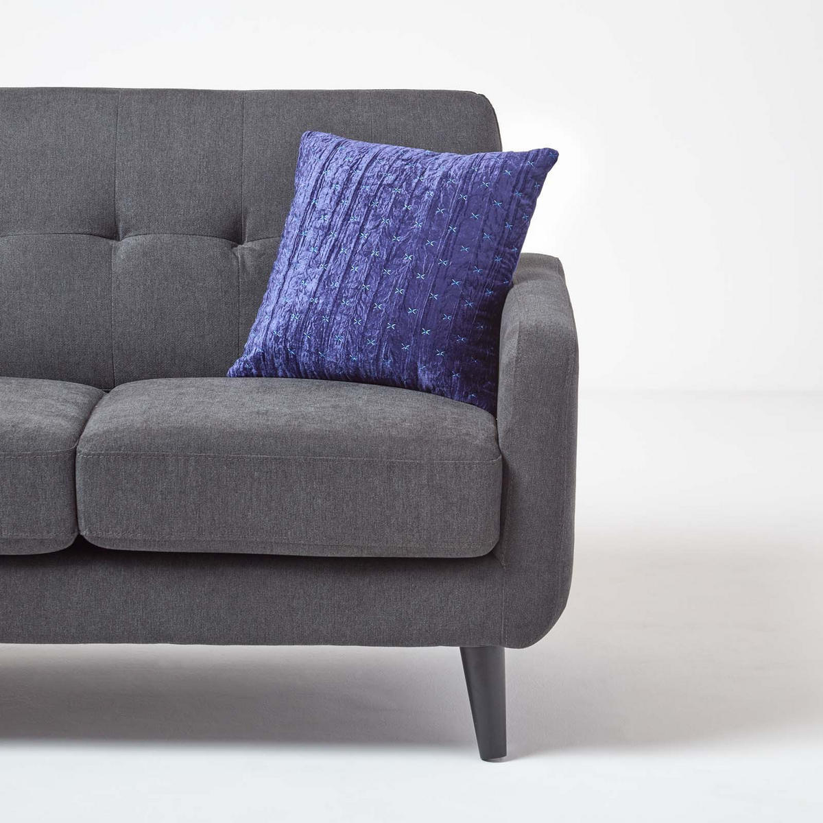 KISSENHÜLLE Pannesamt bestickt 55/55 cm - Dunkelblau, Textil (55/55cm) - Homescapes