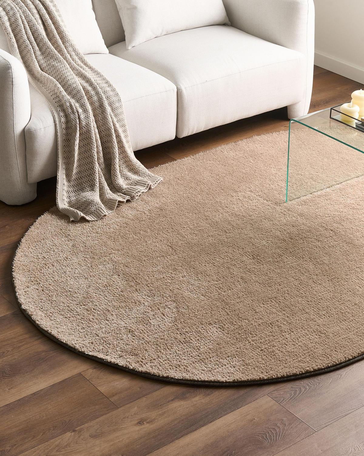 CHLUPATÝ KOBEREC SHAGGY Pískově béžový 160/230 cm Demre - písková barva/béžová, textil (160/230cm) - Beliani