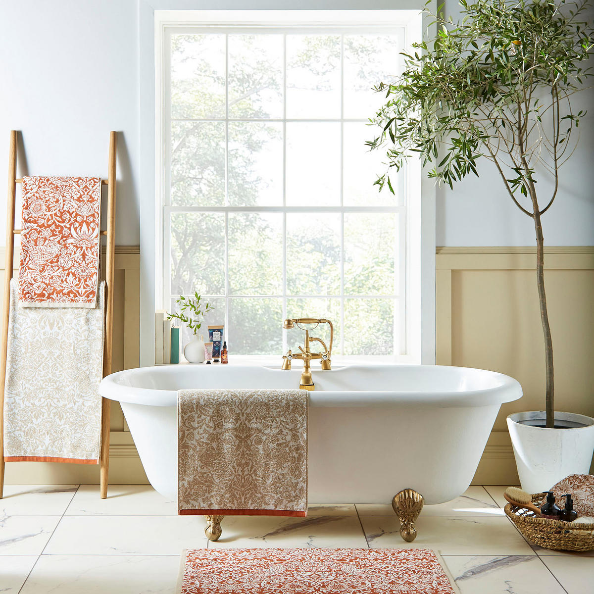 BADETUCH Strawberry Thief 70/125 cm - Rot, Textil (125/70cm) - Graham & Brown