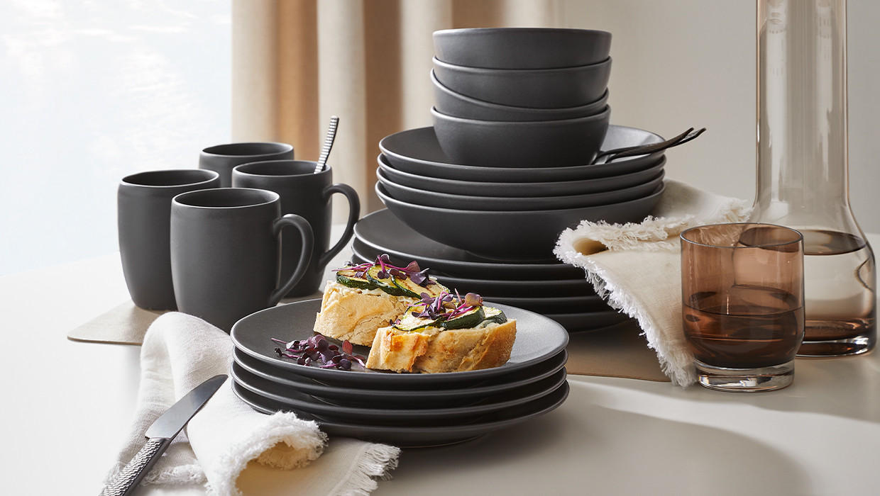 Esszimmer Modern Geschirr in schwarz