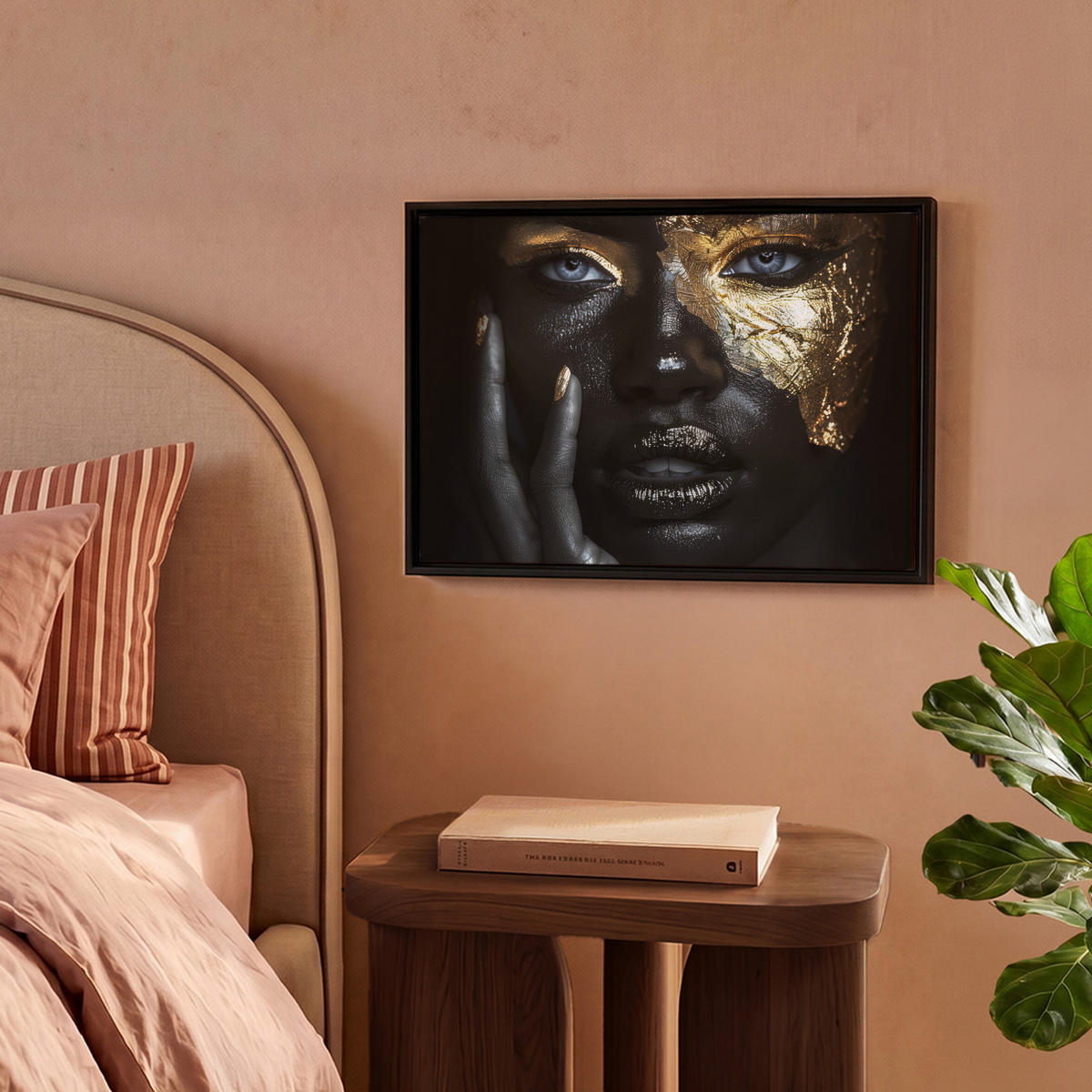 LEINWAND Bilder mit Rahmen - Frau - Gold - Porträt - Schwarz-Weiß - Luxus - 40x30 - Hellblau, Textil (40/30cm) - MuchoWow