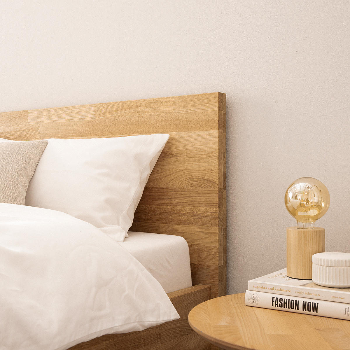 MASSIVHOLZBETT - Eiche massiv - Eichefarben/Braun, Holz (180/200cm) - home24