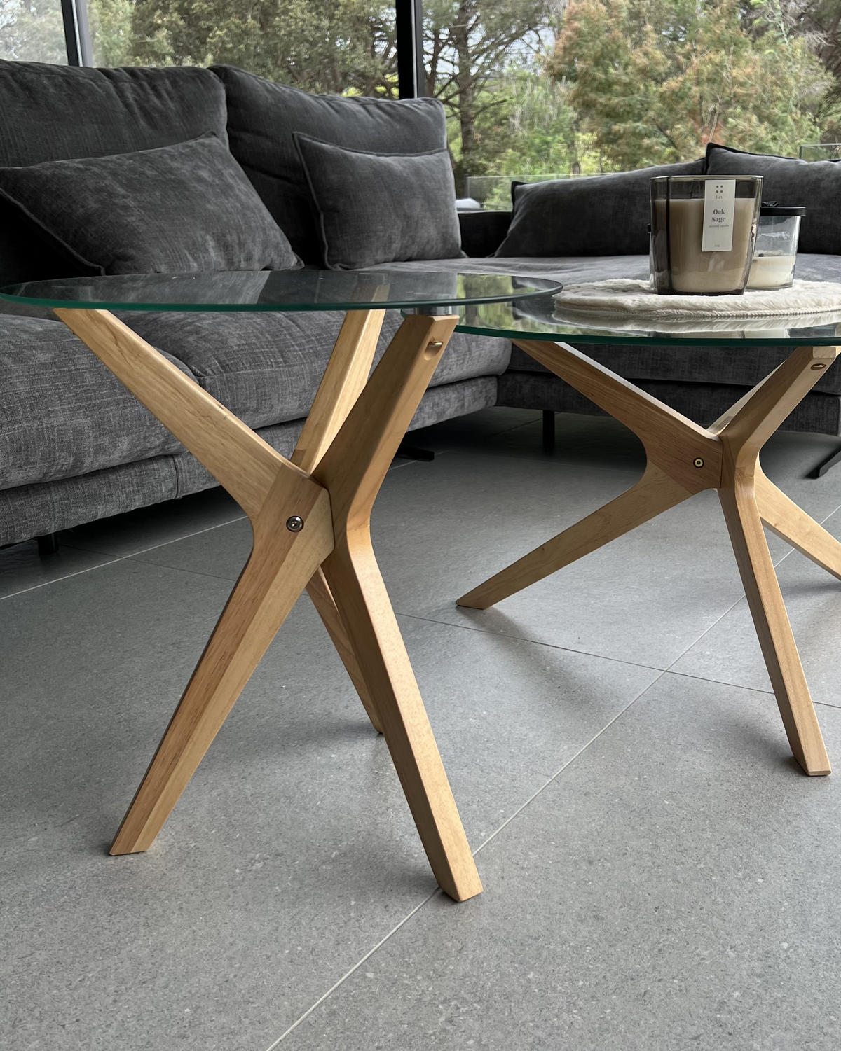 PŘÍSTAVNÝ STOLEK Sklo průhledný/světle hnědý 45 cm Valley - průhledná/světle hnědá, sklo (45/45/51cm) - Beliani