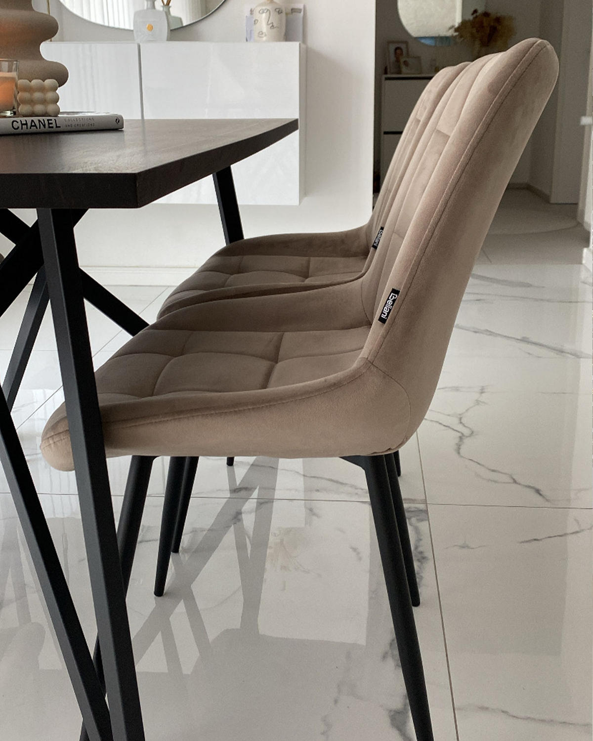 JÍDELNÍ ŽIDLE sada 2 ks Sametová látka taupe Melrose - černá/béžová, textil (55/85/61cm) - Beliani