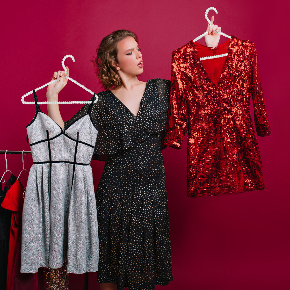 10XVEŠIAK na šaty - biela, kov/plast (40/22/1.2cm) - Relaxdays