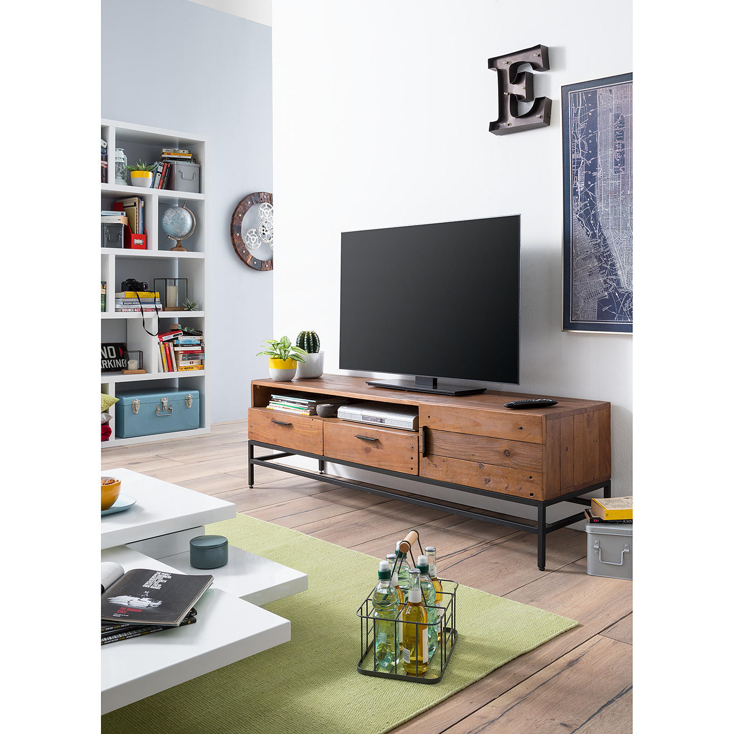 TV-LOWBOARD - Pinie massiv / Metall, 160 cm - Schwarz/Pinienfarben, Holz (160/50/45cm) - home24