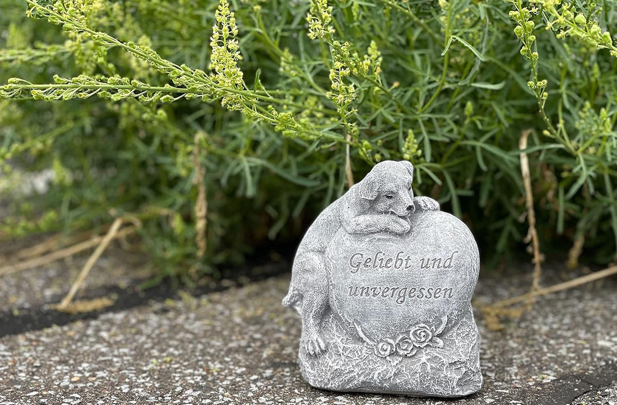 STEINFIGUR Hund Geliebt und Unvergessen frostfest wetterfest Steinguss Grabstein - Grau, Stein (12/14/6cm) - stoneandstyle