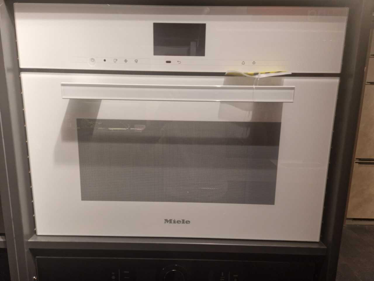 DAMPFBACKOFEN - Miele
