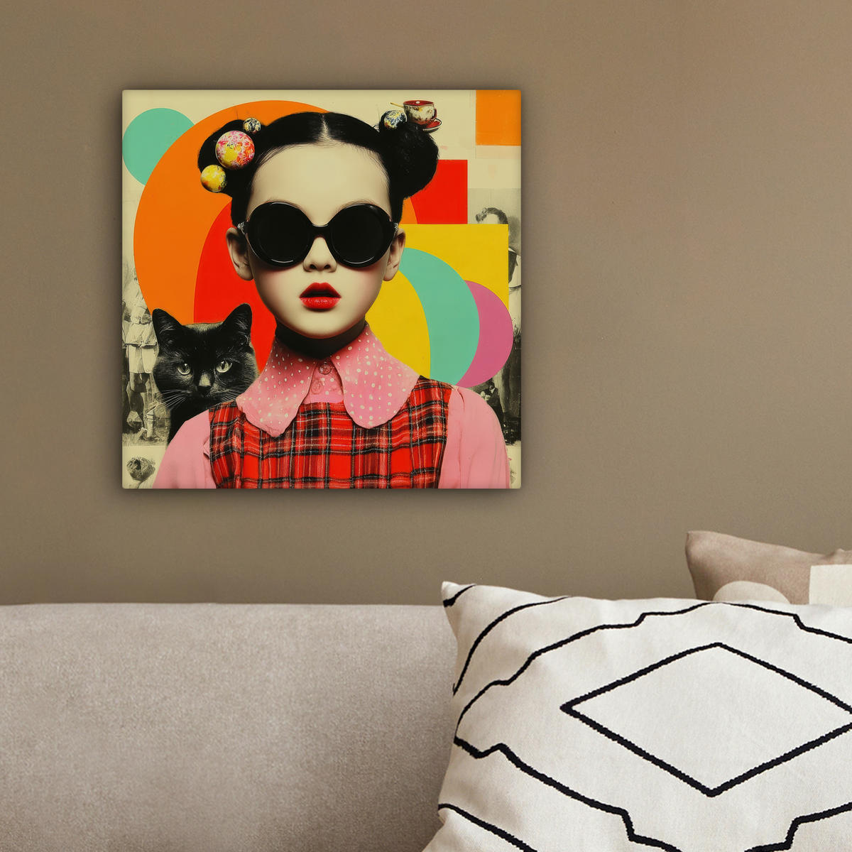 LEINWANDBILD Mädchen - Sonnenbrille - Katze - Retro Deko Wohnzimmer 20x20 cm - Beige, Textil (20/20cm) - MuchoWow