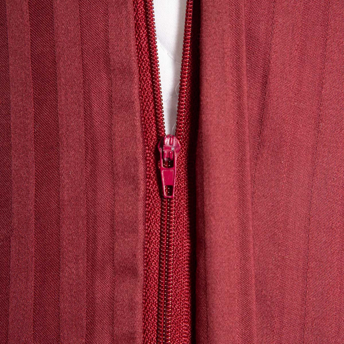 BETTWÄSCHE Agnes Satin-Jacquard bordeauxrot 160/200 cm - Dunkelrot, Textil (160/200cm) - Homla