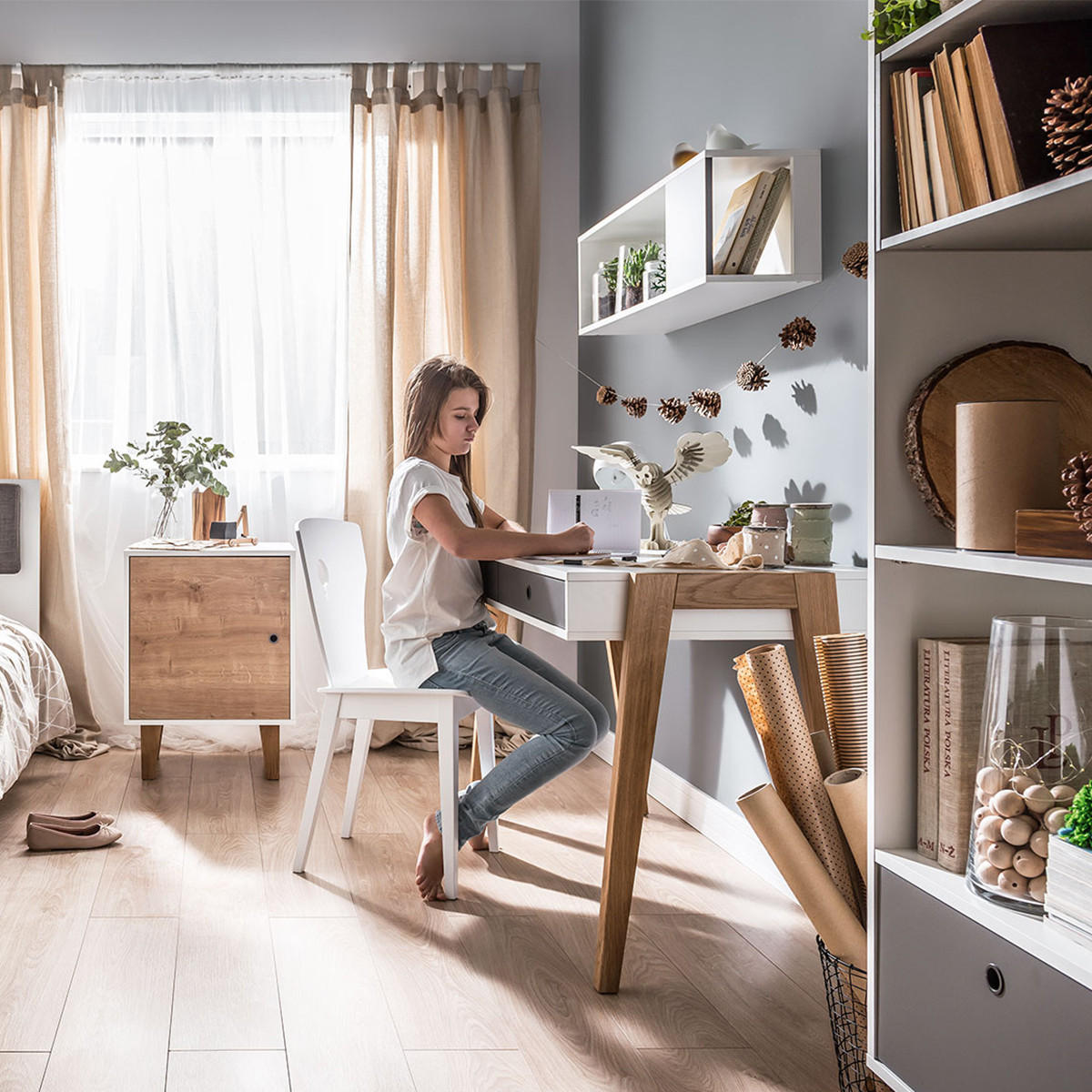 SCHREIBTISCH Grau - Grau, Holzwerkstoff (128/60/76cm) - Petits-meubles