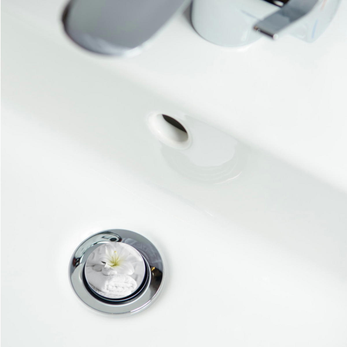 WASCHBECKENSTÖPSEL Good Feeling - Weiß, Kunststoff/Metall (4/7/7cm) - Sanilo