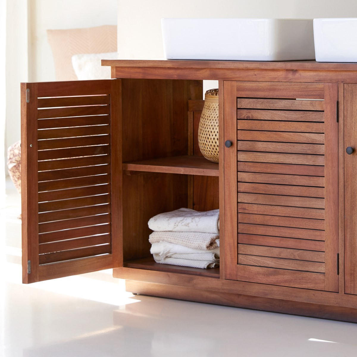 AUFBEWAHRUNGSMÖBEL Loggia Natur aus Akazie - Naturfarben, Holz (132/78/45cm) - Tikamoon