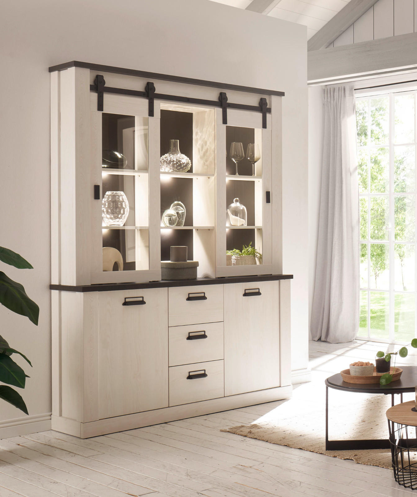 BUFFETSCHRANK weiß Pinie, anthrazit, Landhaus, Vitrinenschrank 133 x 201 cm - Anthrazit/Weiß, Holzwerkstoff/Metall (133/201/37cm) - Furn.Design