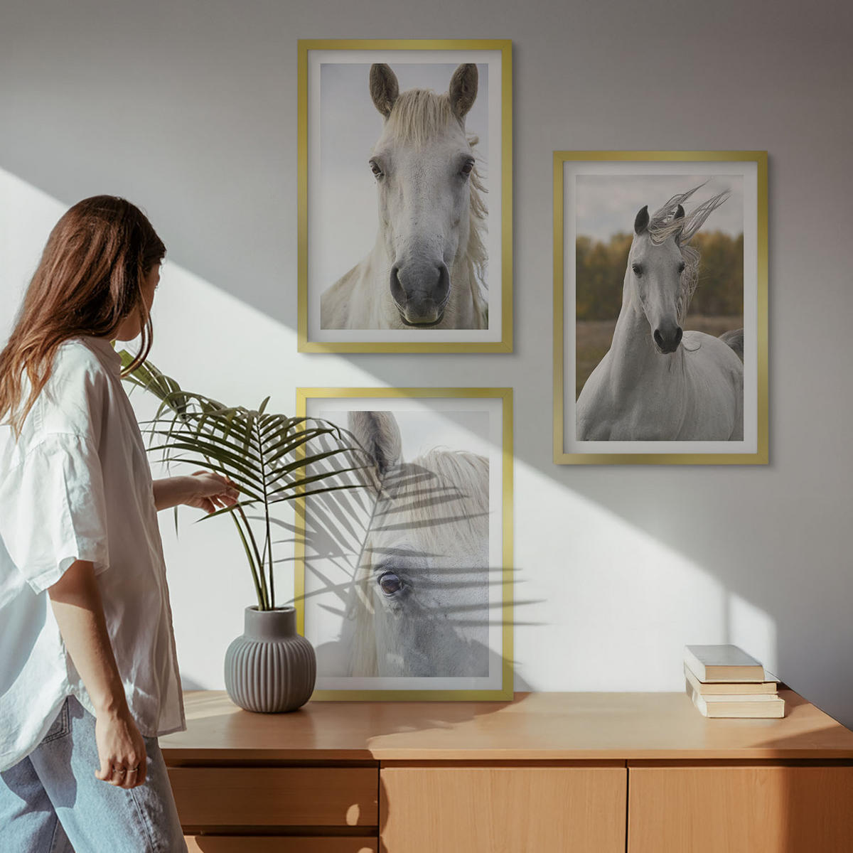 WANDBILDER 3er Set - 40x60 cm Goldrahmen - Weiße Pferde in der Natur - Goldfarben, Kunststoff (40/60cm) - ArtPrintCave