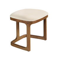 SITZBANK aus sandfarbenem Kunstleder, Walnussbeine, 48 x 42 x 43 cm - Sandfarben/Walnussfarben, Leder/Holz (48/43/42cm) - ANGEL CERDA