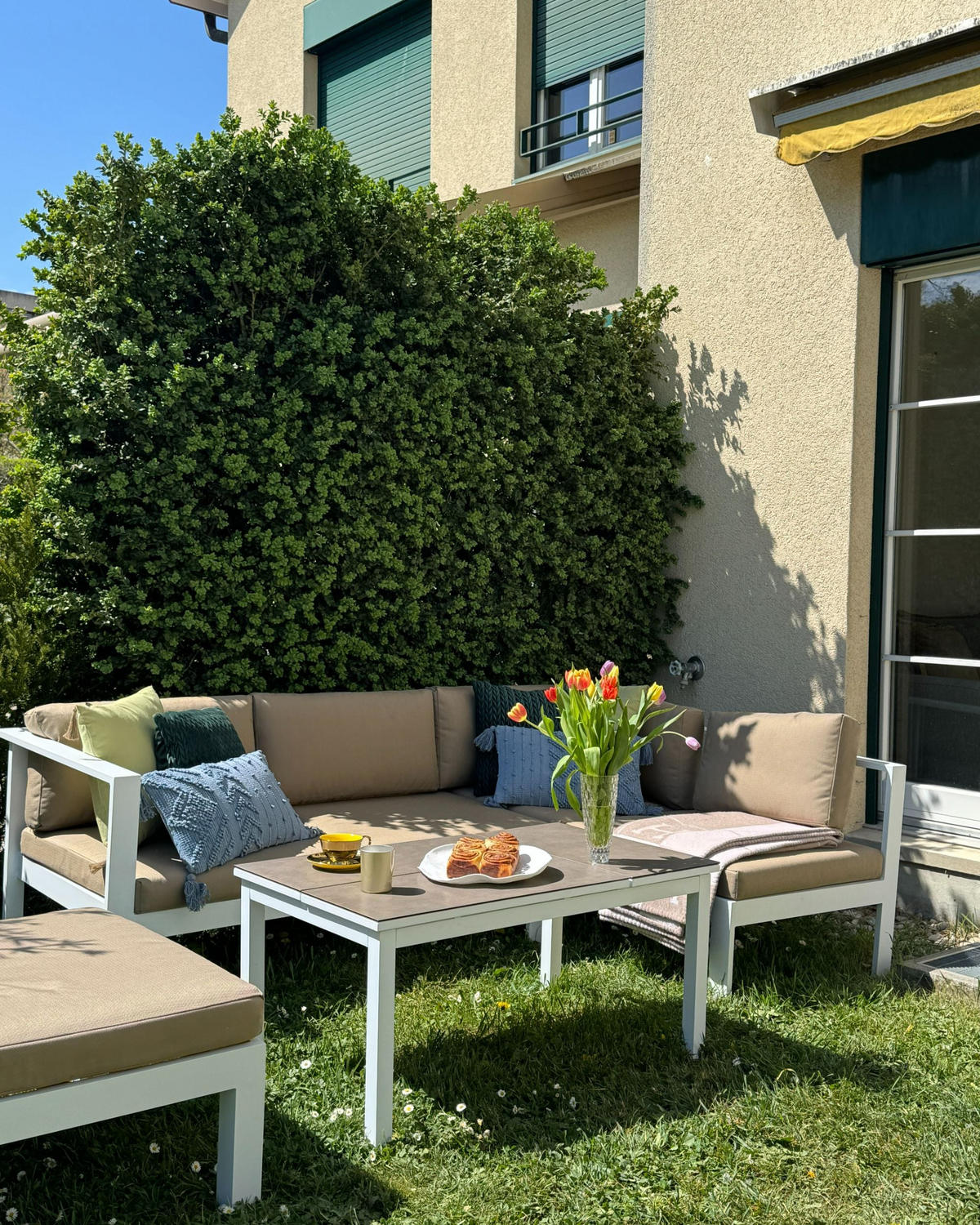 LOUNGE SADA 5-místná Bílá Messina - bílá/šedá, kov - Beliani