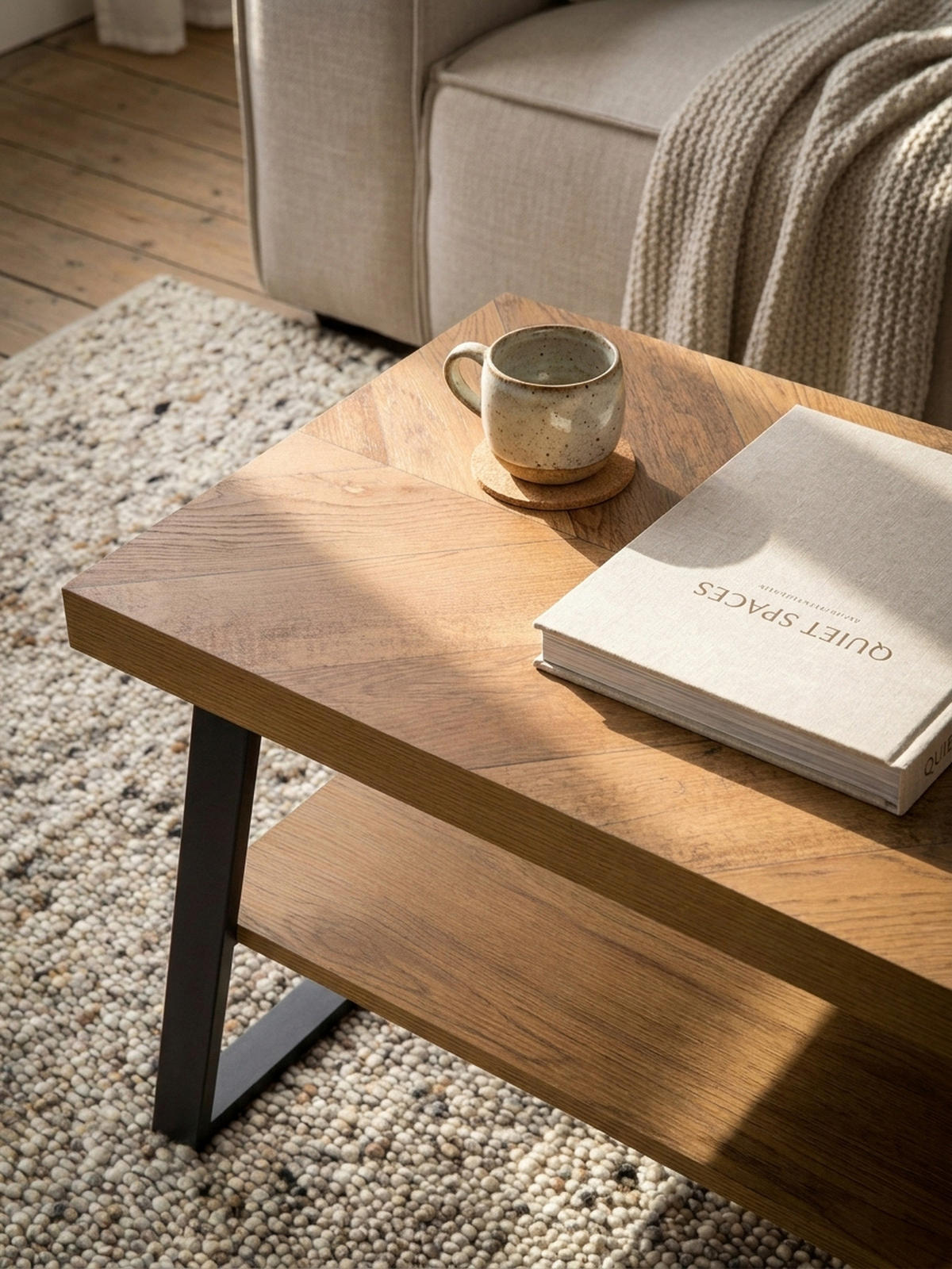 COUCHTISCH Braun Fischgrät-Muster 100x40x41cm mit Ablage und Metallgestell - Schwarz/Braun, Holz/Metall (40/100/41cm) - KADIMA DESIGN