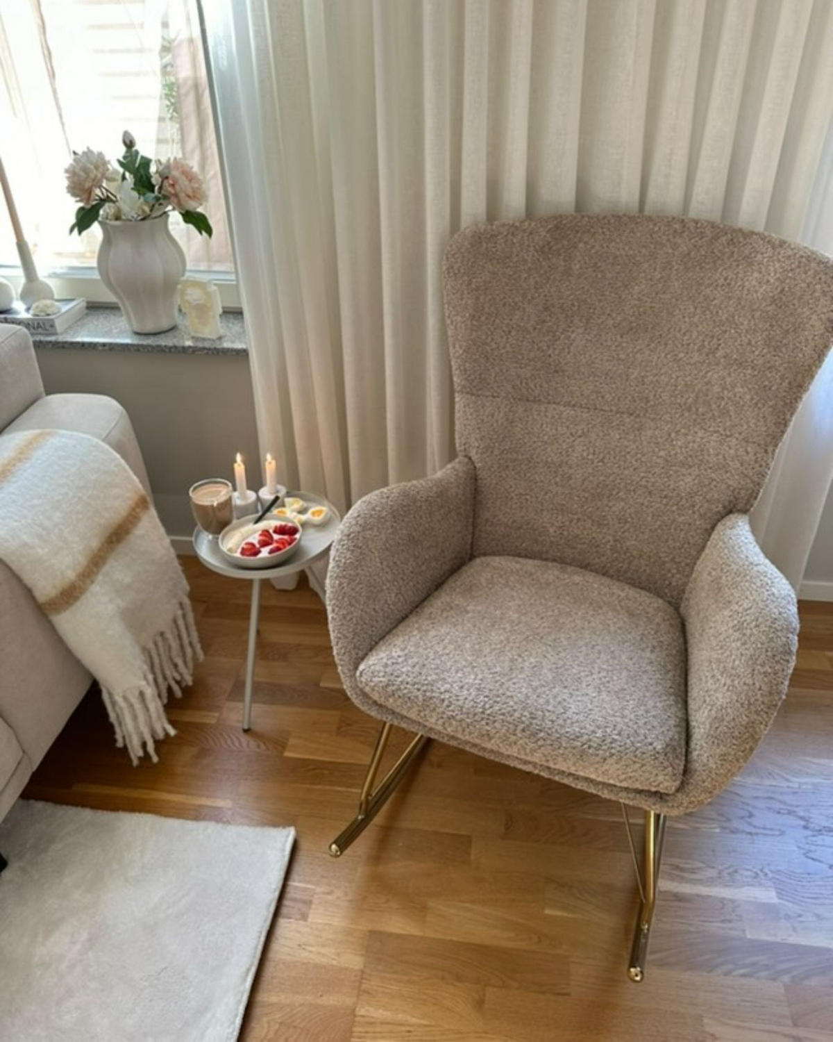 HOUPACÍ KŘESLO Bouclé Pískově béžové Anaset - zlatá/béžová, textil (74/99/99cm) - Beliani