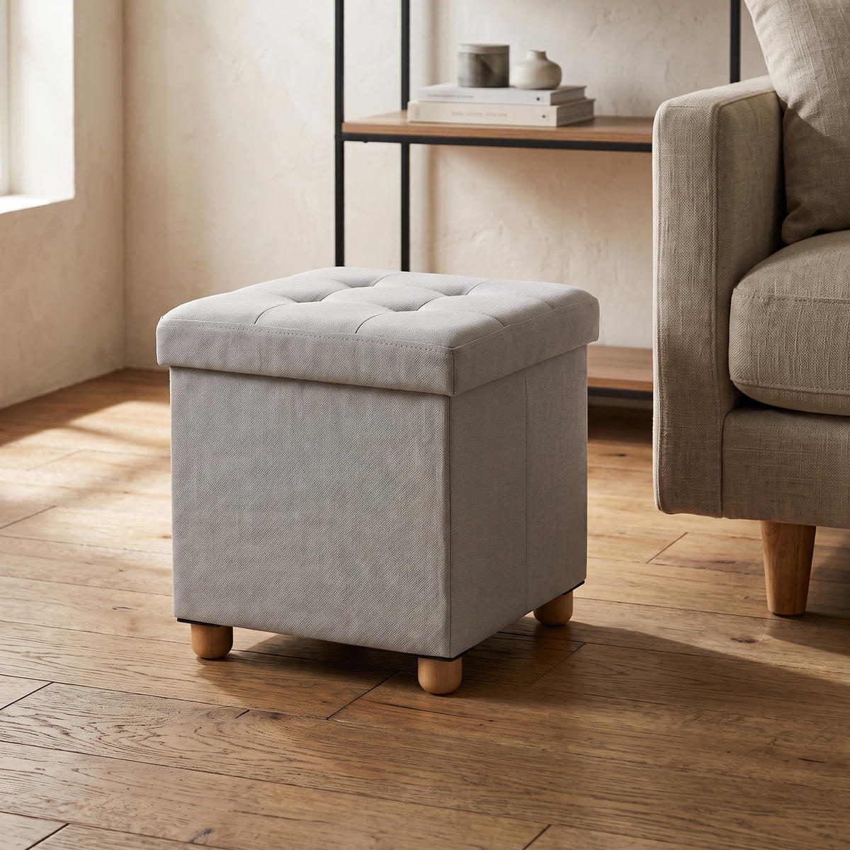 SITZHOCKER mit Stauraum auf hölzernen Füßen 38/38/38 cm - Beige, Textil (38/38/38cm) - SCENA LIVING
