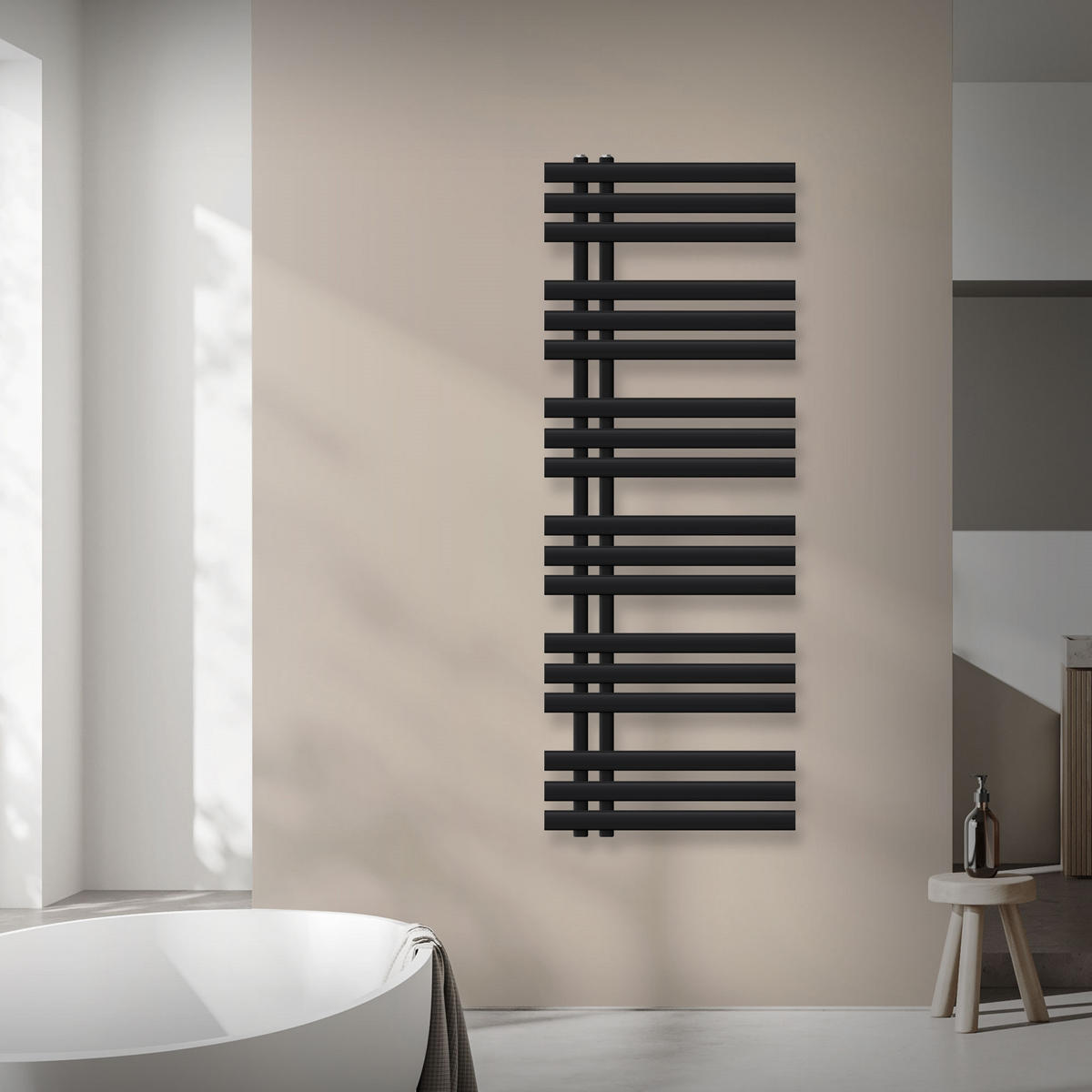 KOUPELNOVÝ radiátor Iron EM 500x1400 černý - černá, kov (50/140/3cm) - LuxeBath