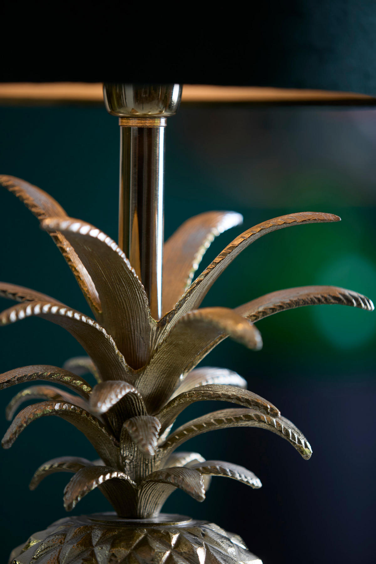 LAMPENFUSS Ananas Gold Ø20/37 cm - Goldfarben, Metall (20/19/37cm) - Light & Living