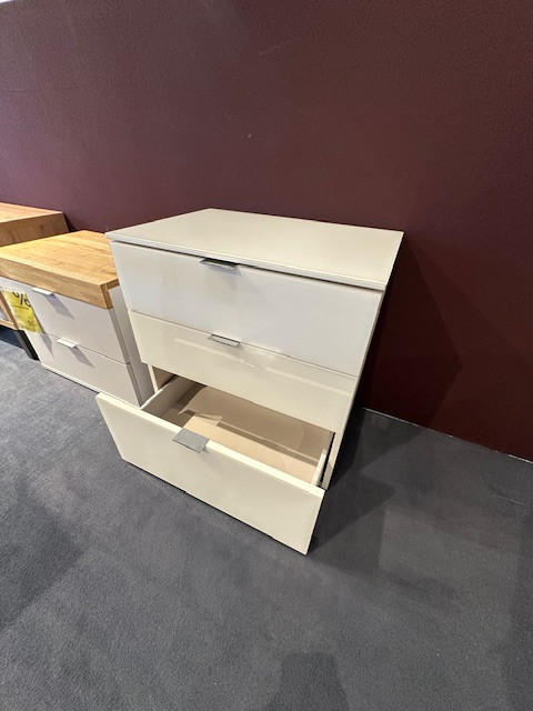 Nachtkästchen Sigma - Moderano