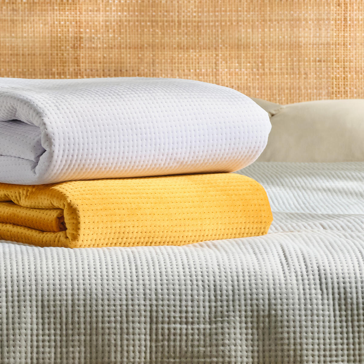TAGESDECKE Pontoso - Violett, Textil (200/220cm) - home&you