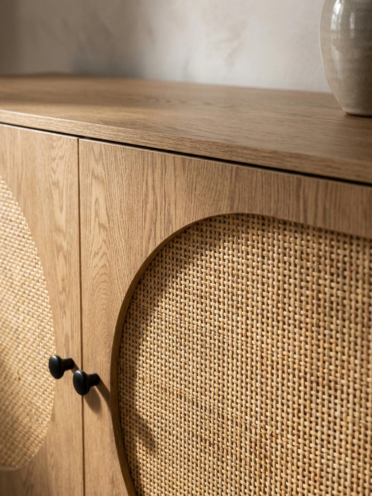 SIDEBOARD – Eiche-Dekor/Rattan, 140x80x39 cm, 3 Türen, hoch - Schwarz/Braun, Holzwerkstoff/Metall (140/80/39cm) - KADIMA DESIGN