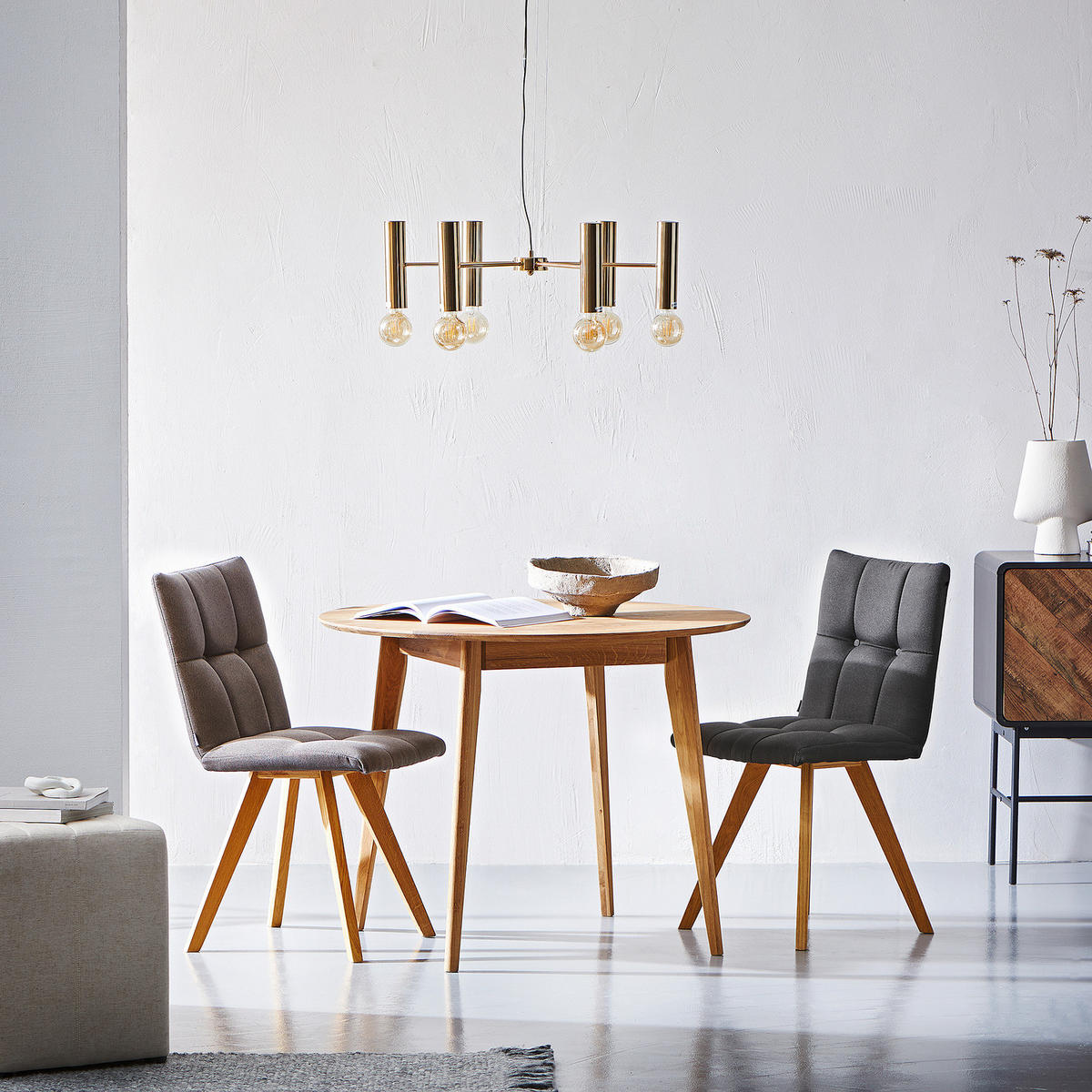 MASSIVER ESSTISCH - Eiche massiv - Braun, Holz (100/100/76cm) - home24