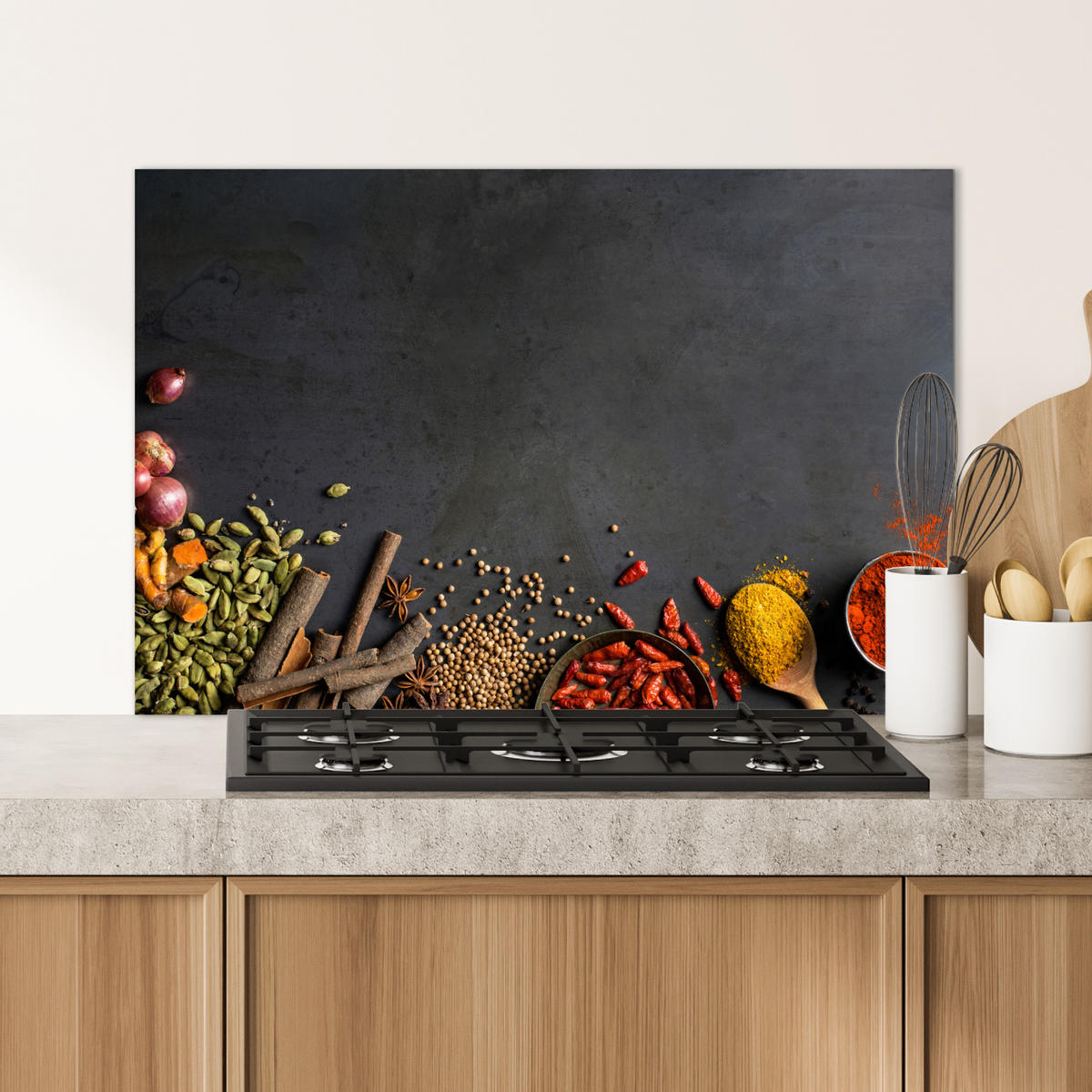 SPRITZSCHUTZ KÜCHE Kräuter - Lebensmittel - Gewürze - Schwarz - Paprika - Zimt 80x55 cm - Currygelb, Metall (80/0.3/55cm) - MuchoWow