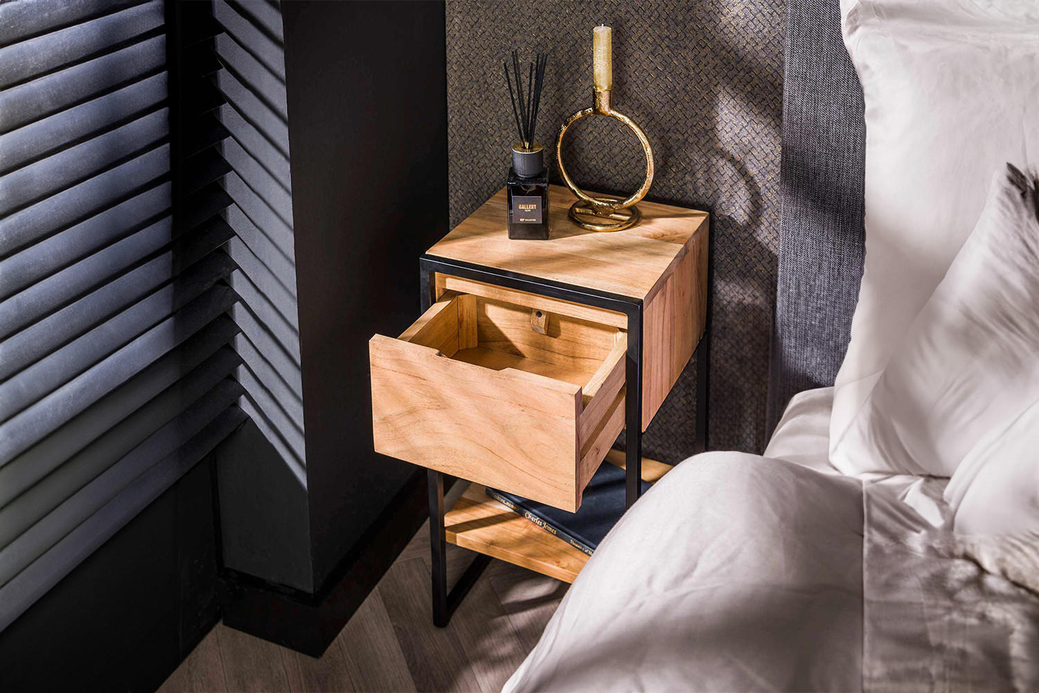 NACHTTISCH SEKI Holz Akazie - Braun, Holz (30/55/30cm) - KAWOLA