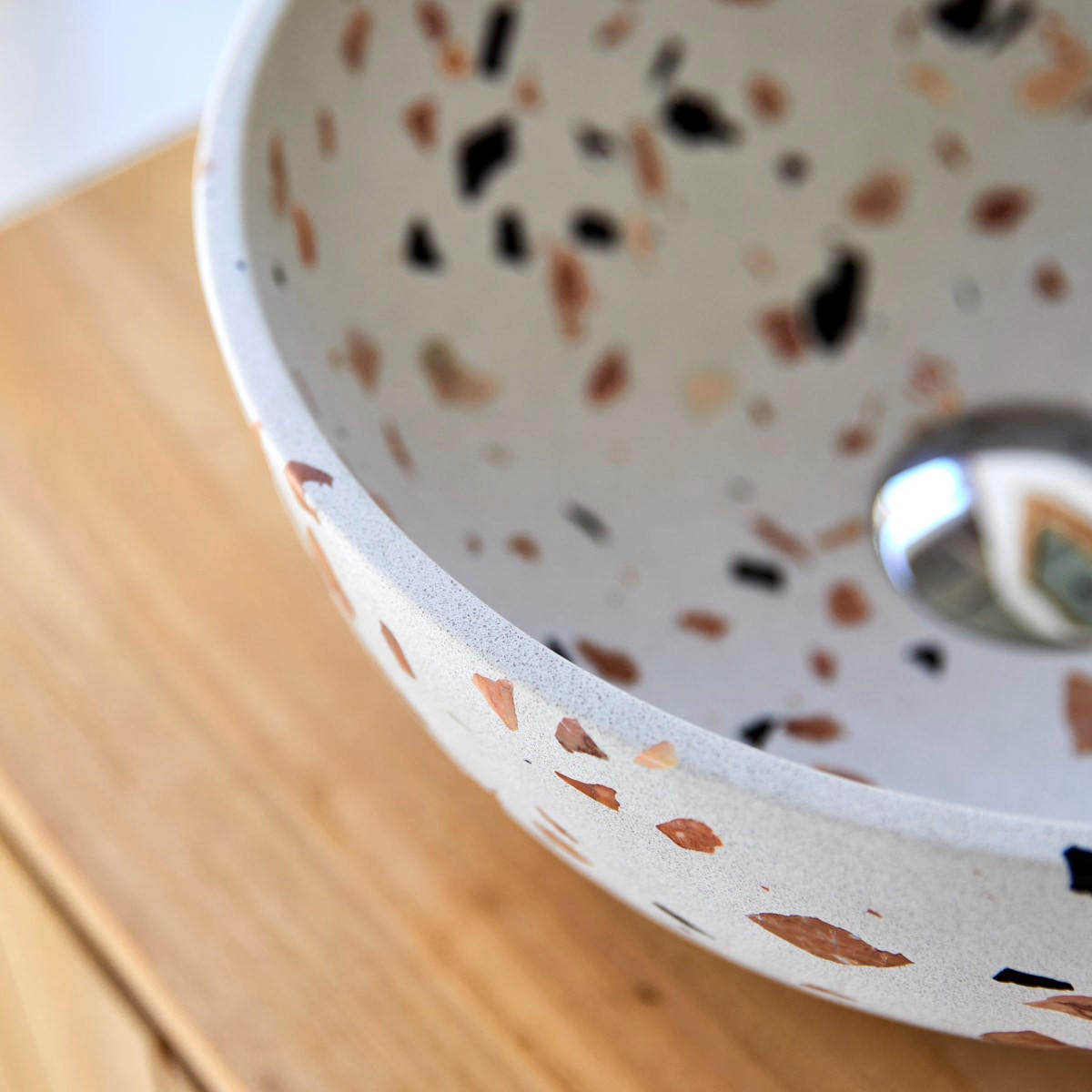 WASCHBECKEN Elea Braun aus Premium-Terrazzo - Braun, Stein (32/13/32cm) - Tikamoon