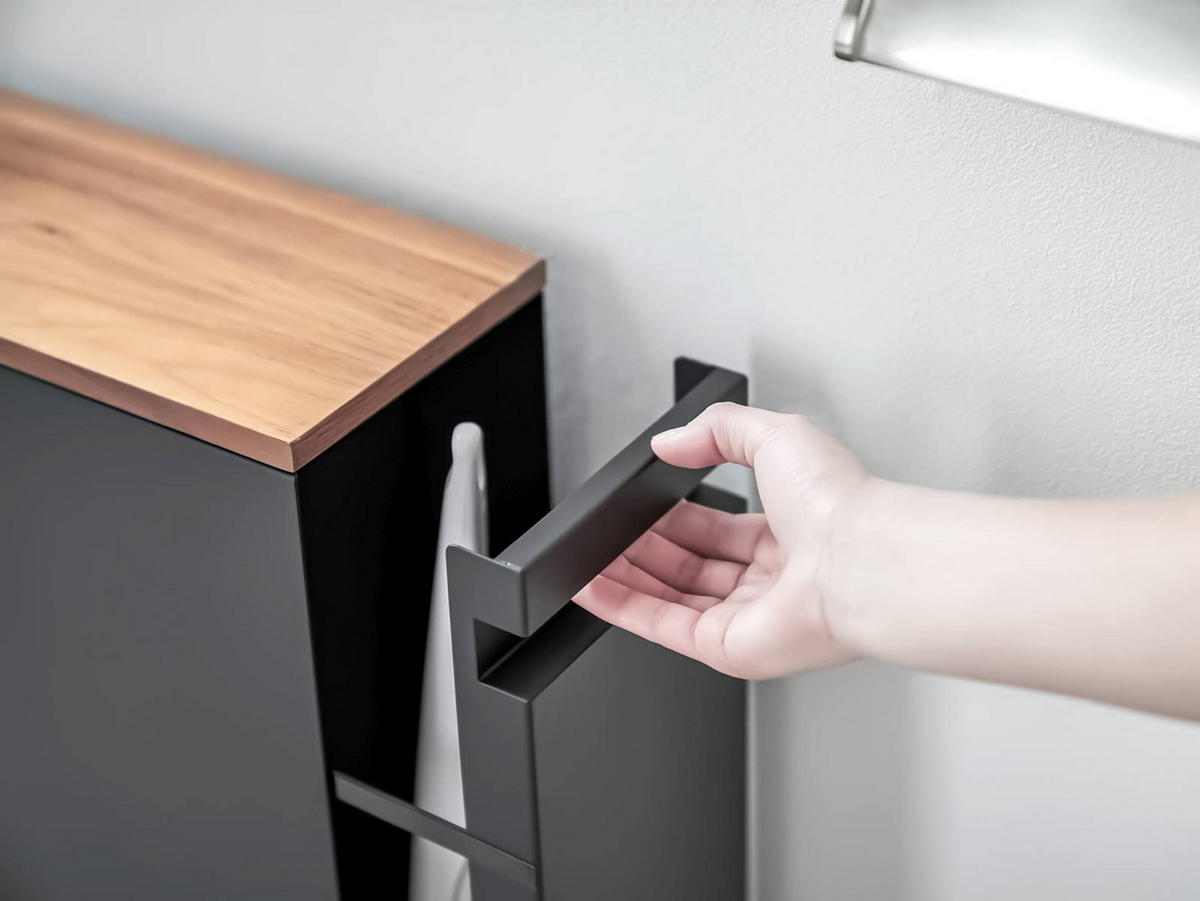 BADEZIMMER-ABLAGE Tower schwarz 14/55/56 cm - Schwarz, Metall (14/55/56cm) - Yamazaki