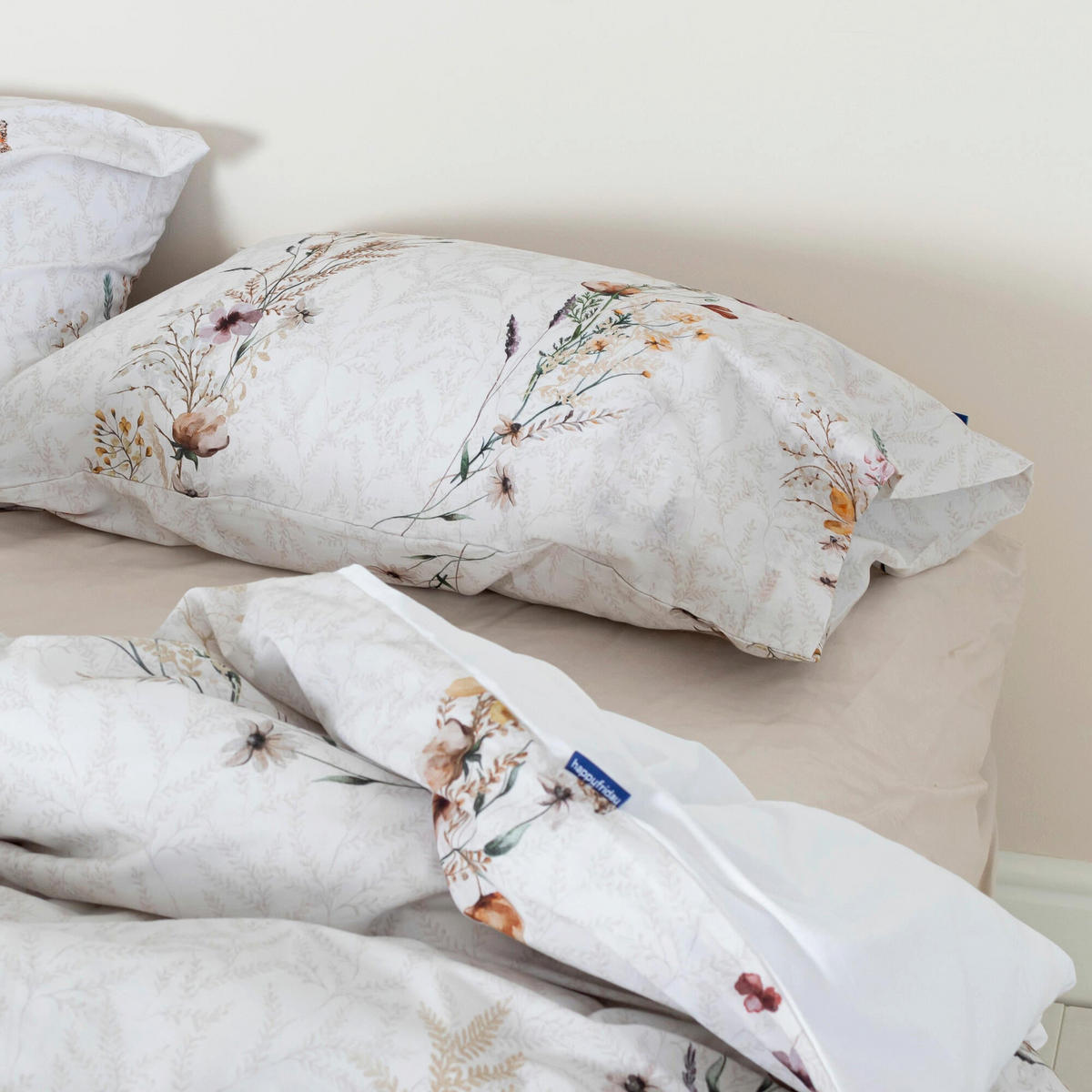 KISSENBEZUG wild flowers 60x60 cm mehrfarbig - Multicolor, Textil (60/60cm) - Happy Friday