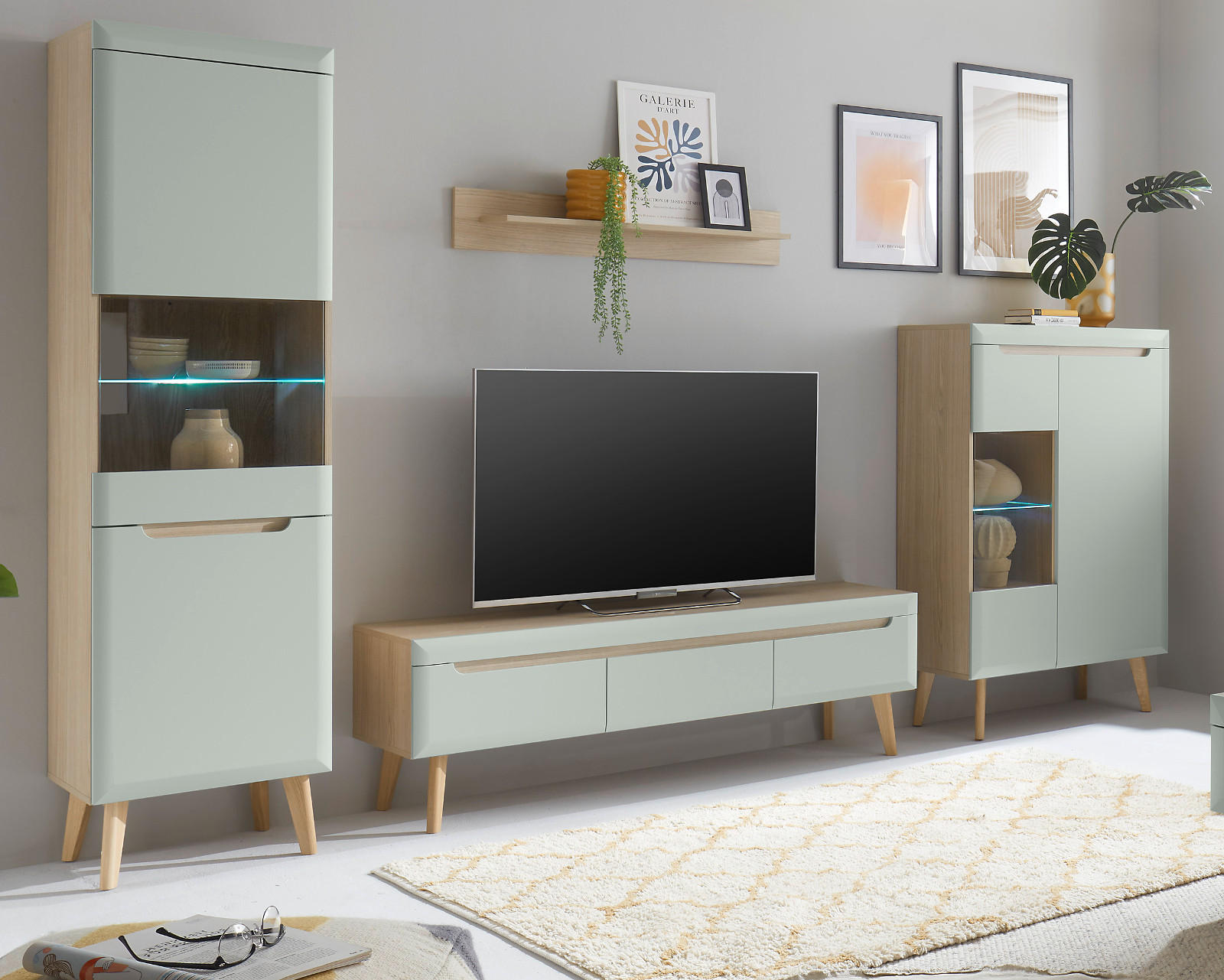 WOHNWAND 4-teilig pistazie grün, Eiche, skandinavisch 343 cm, Schrankwand mit Soft-Close - Eichefarben/Pastellgrün, Glas/Eichenholz (343/197/40cm) - Furn.Design