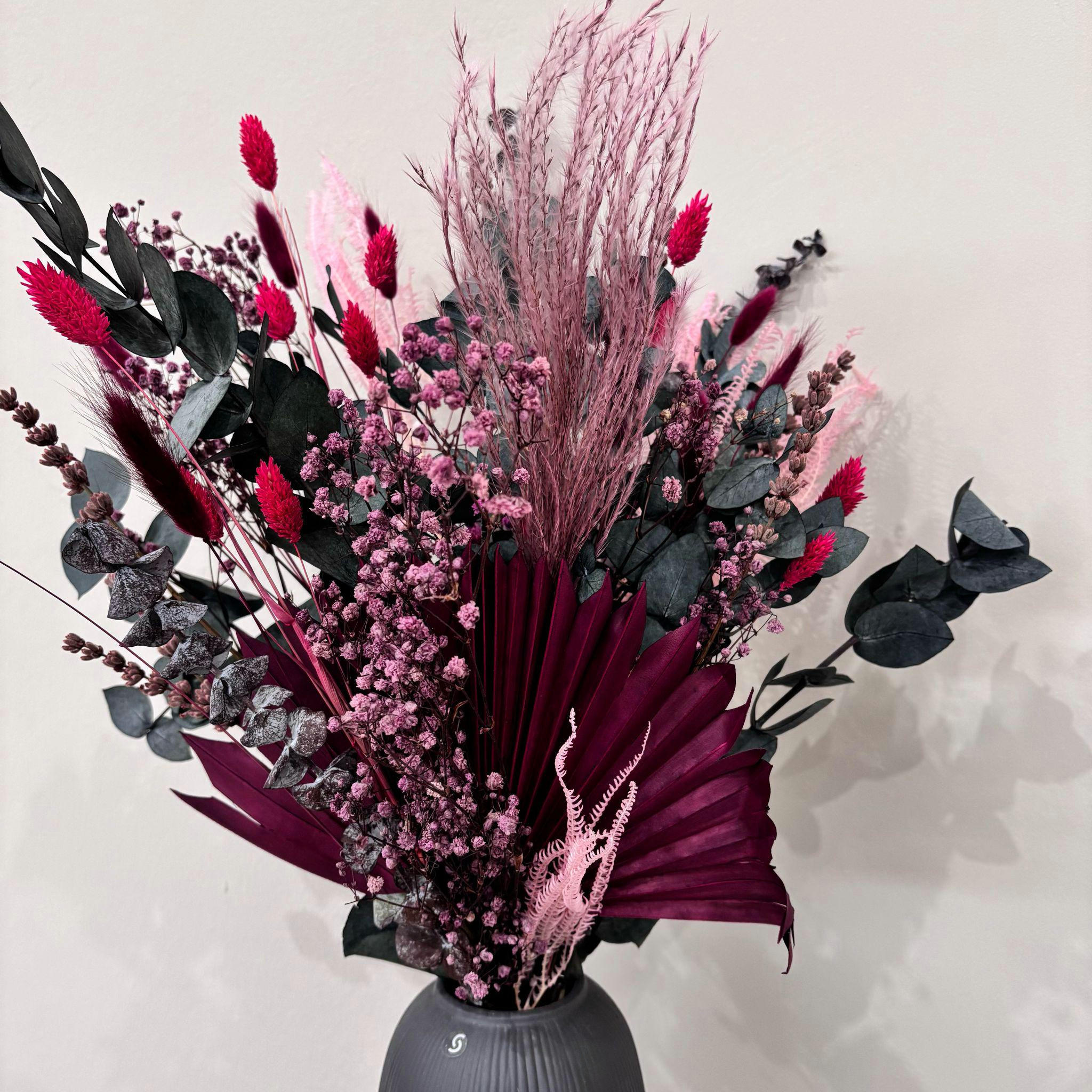 TOUCH of Berry: Zeitlose Eleganz in Beerentönen - Trockenblumenstrauß fürs ganze Jahr - 50 cm / beere - Beere, Naturmaterialien (50cm) - Lykke & You