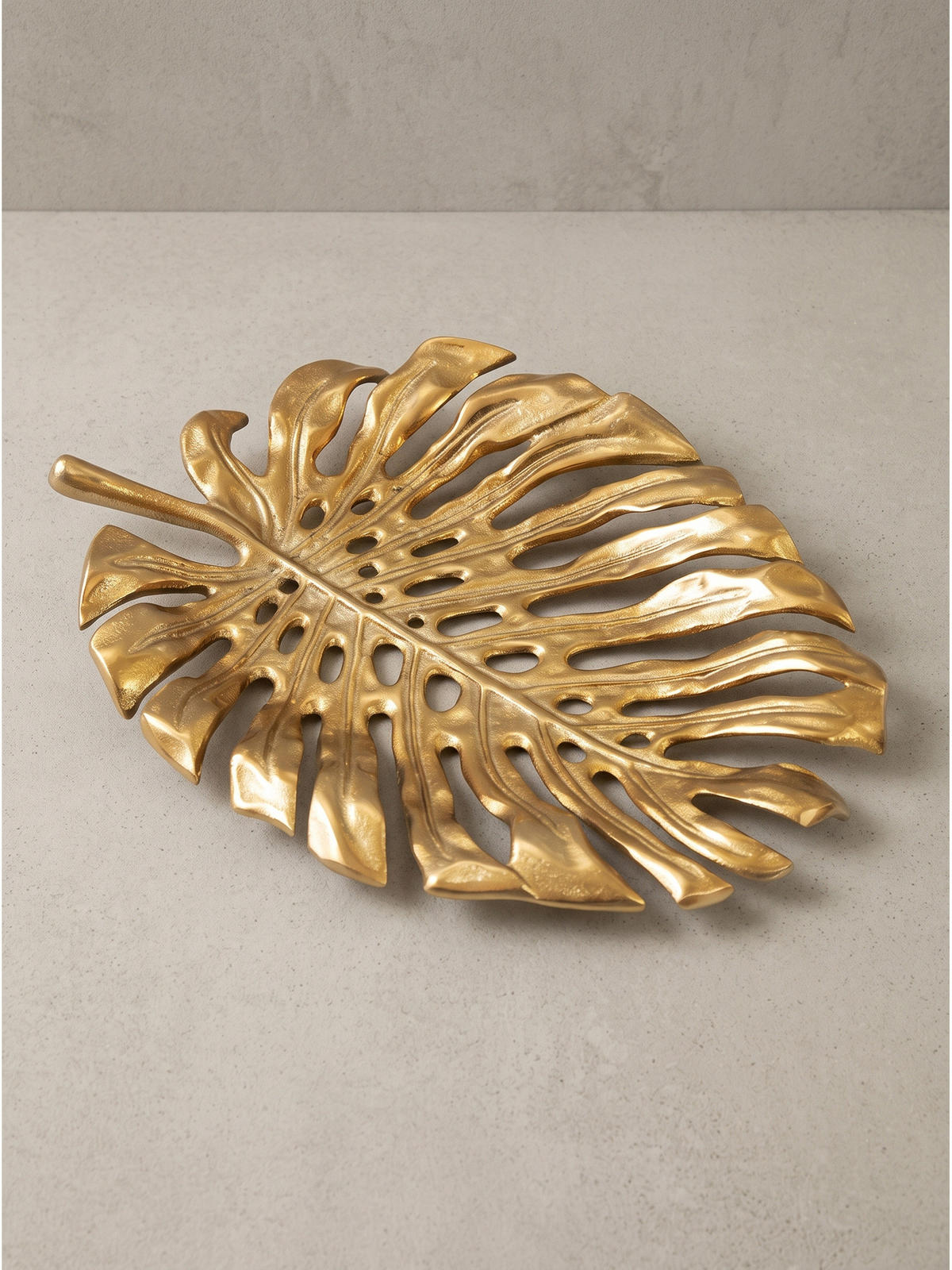 DEKOSCHALE MILNA, Aluminium, handgefertigt, Gold, 36 x 29 x 4 cm - Goldfarben, Metall (4cm) - KADIMA DESIGN
